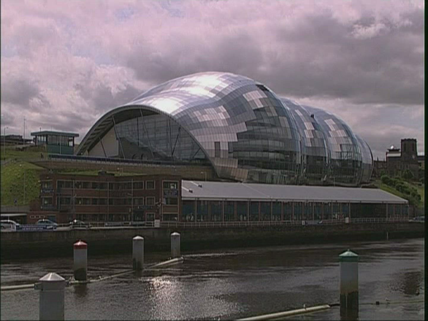438689701 / Building / Newcastle upon Tyne / Gateshead / England