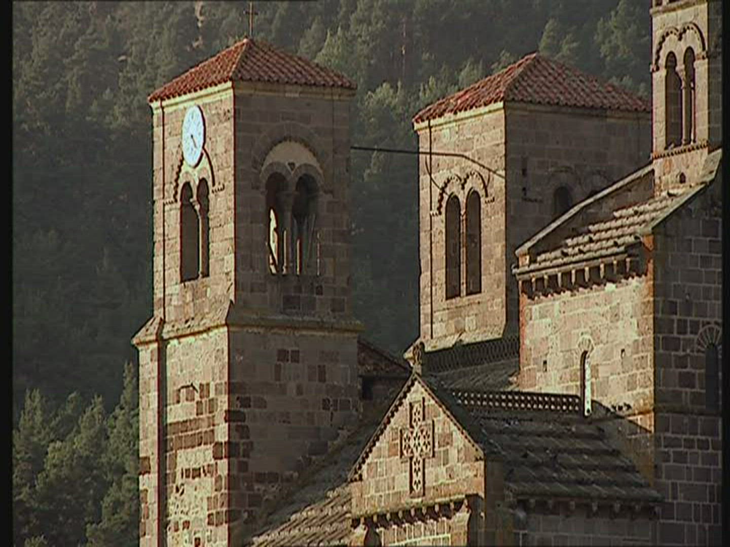 387157865 / Sacred Structure / Auvergne / France