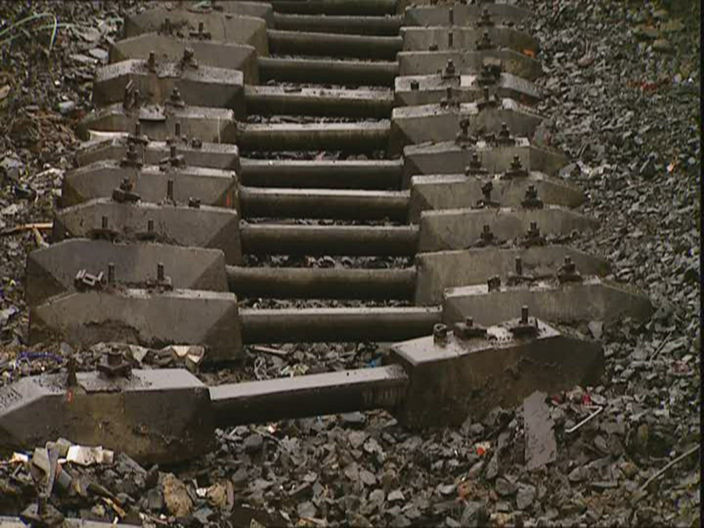 476352127 / Ruin / Scrap Iron / Germany