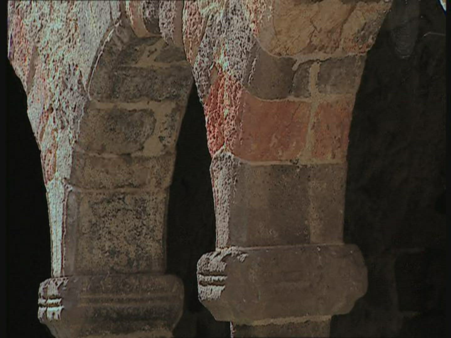 440300720 / Sacred Structure / Auvergne / France