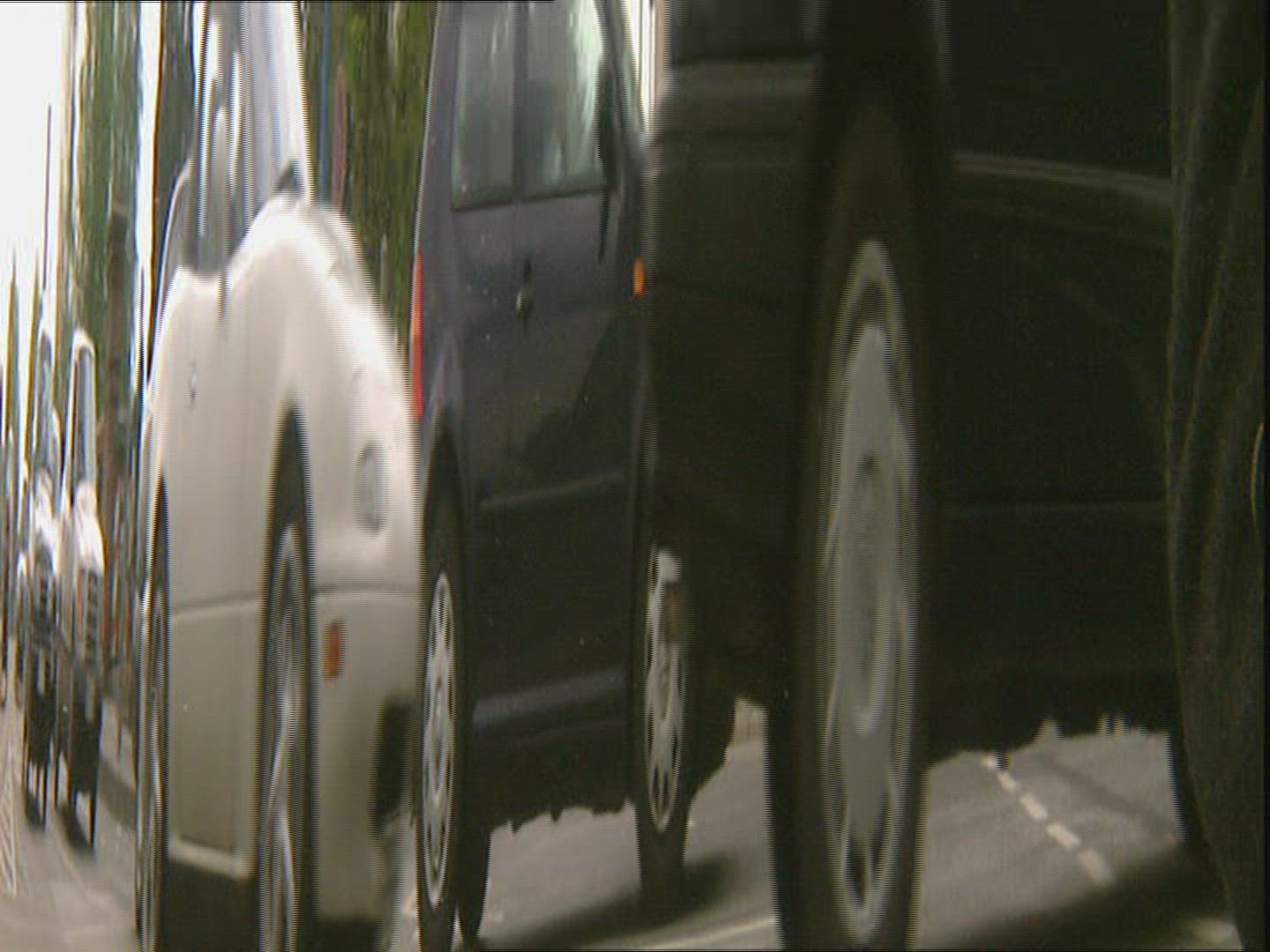 227972500 / Traffic / Distorting Mirror / Germany