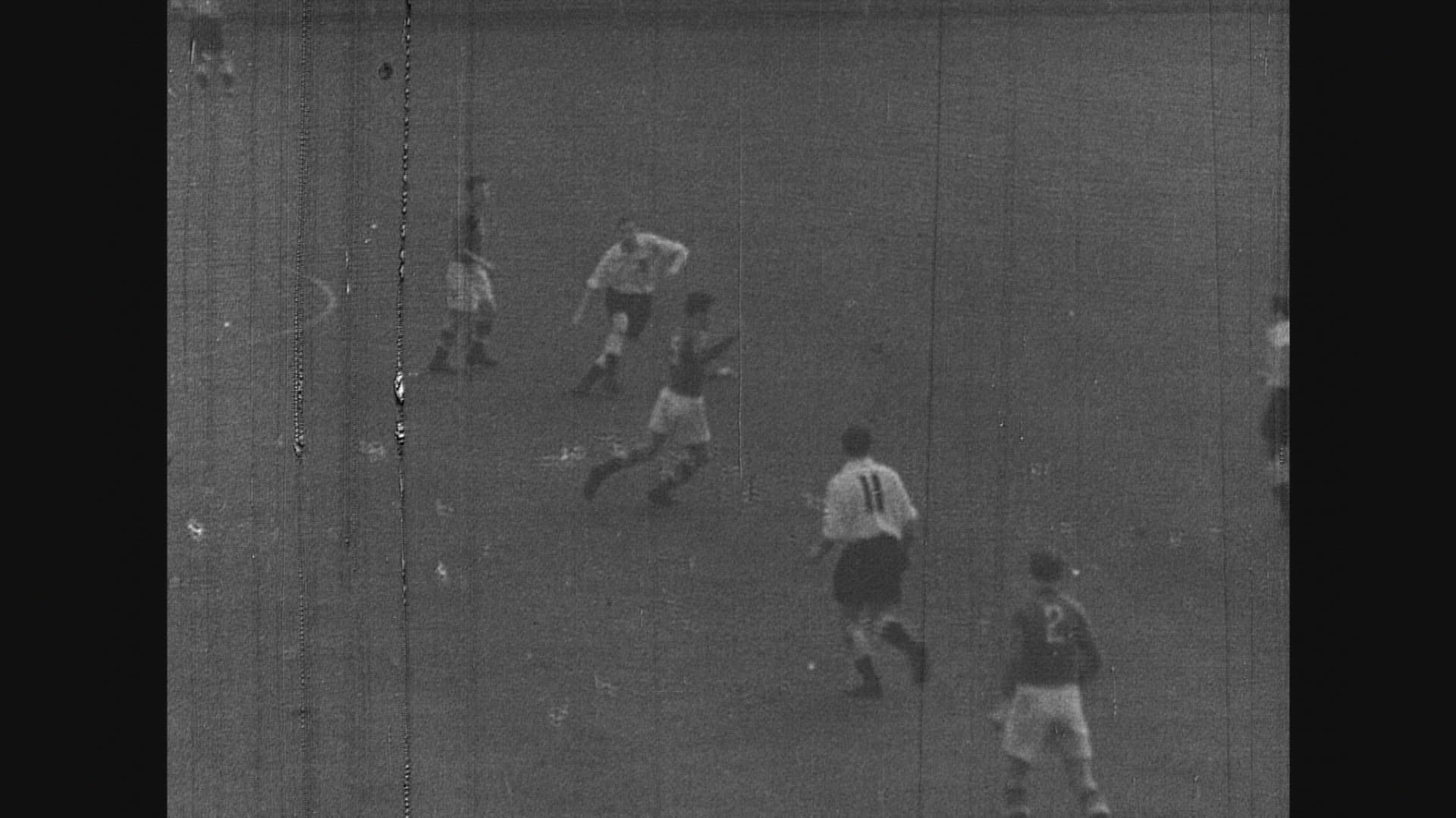 177695530 / England-Hungary / Football / Wembley Stadium / Nov 25, 1953