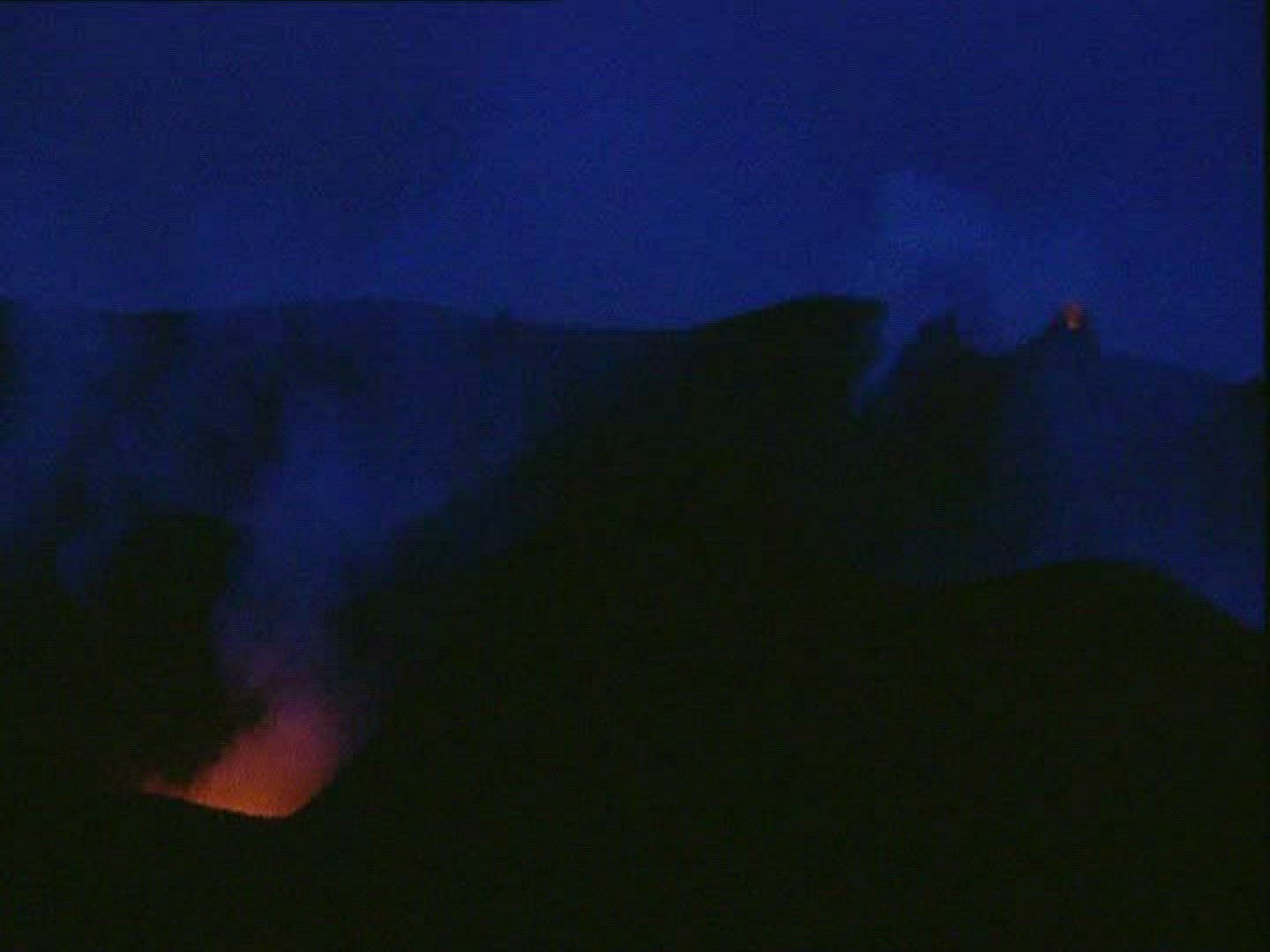 365142720 / Volcanic Eruption / Night / Stromboli / Italy