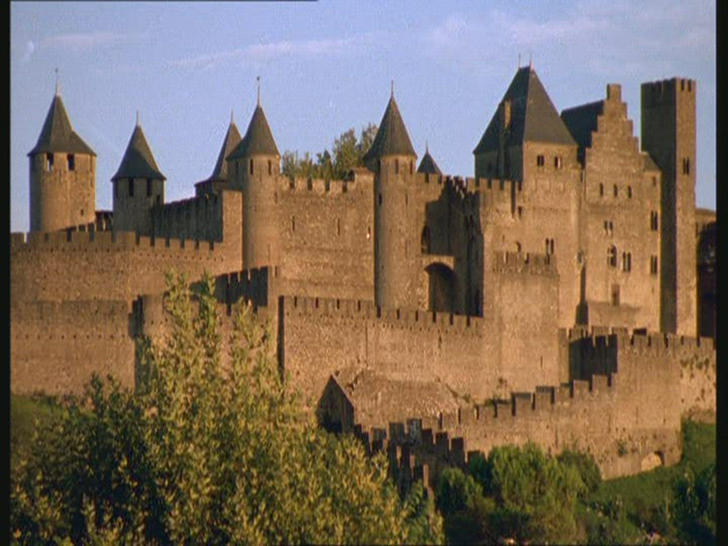 737817084 / Carcassonne / Fortress / France