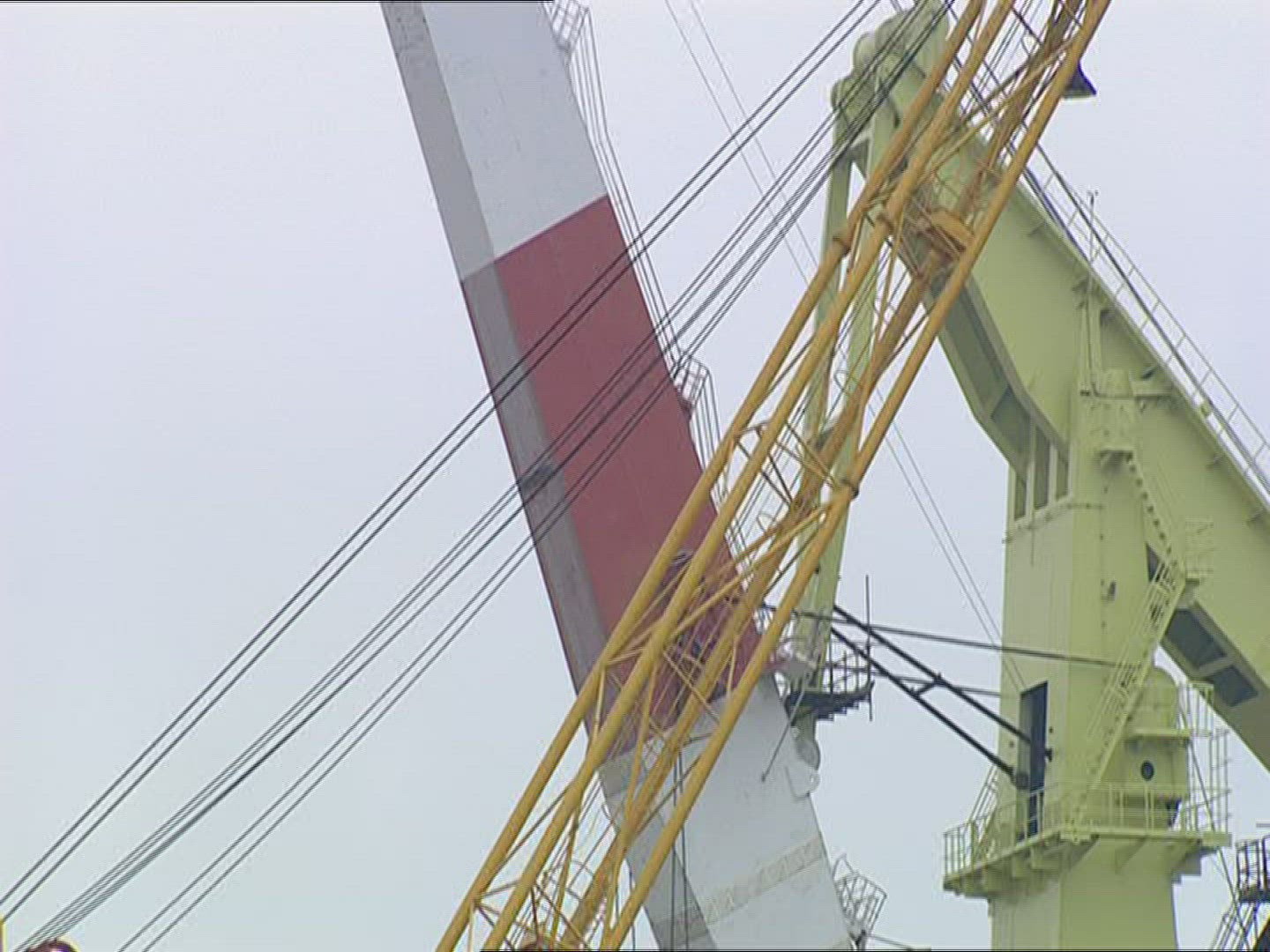 341680789 / Quay Crane / Venice / Italy