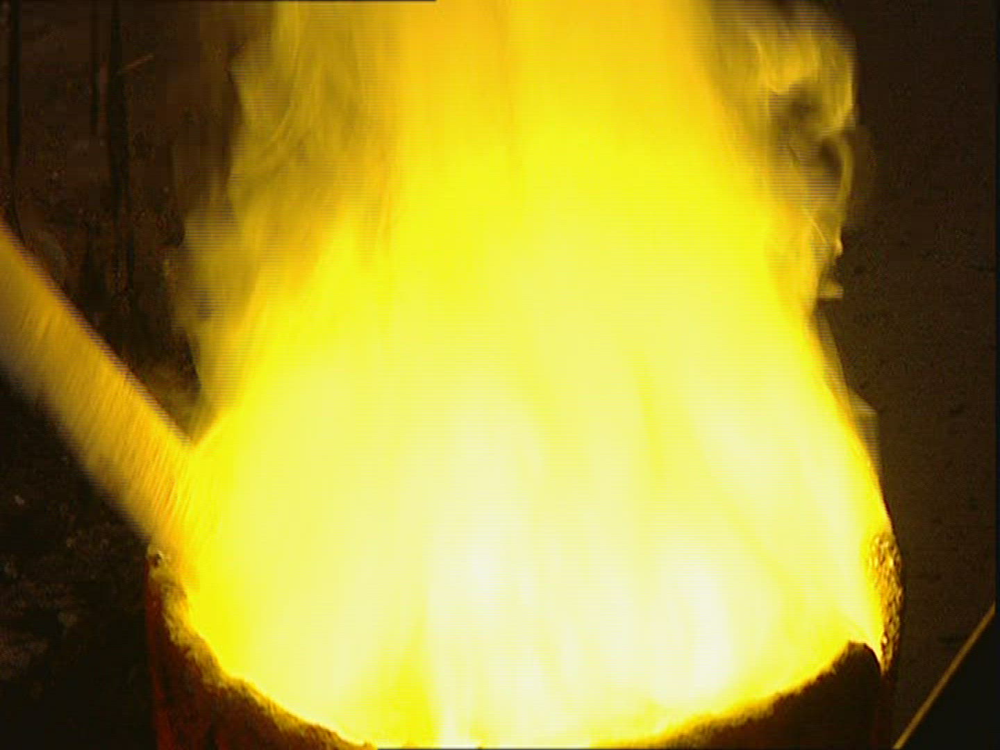 917400520 / Glow / Metal / Foundry