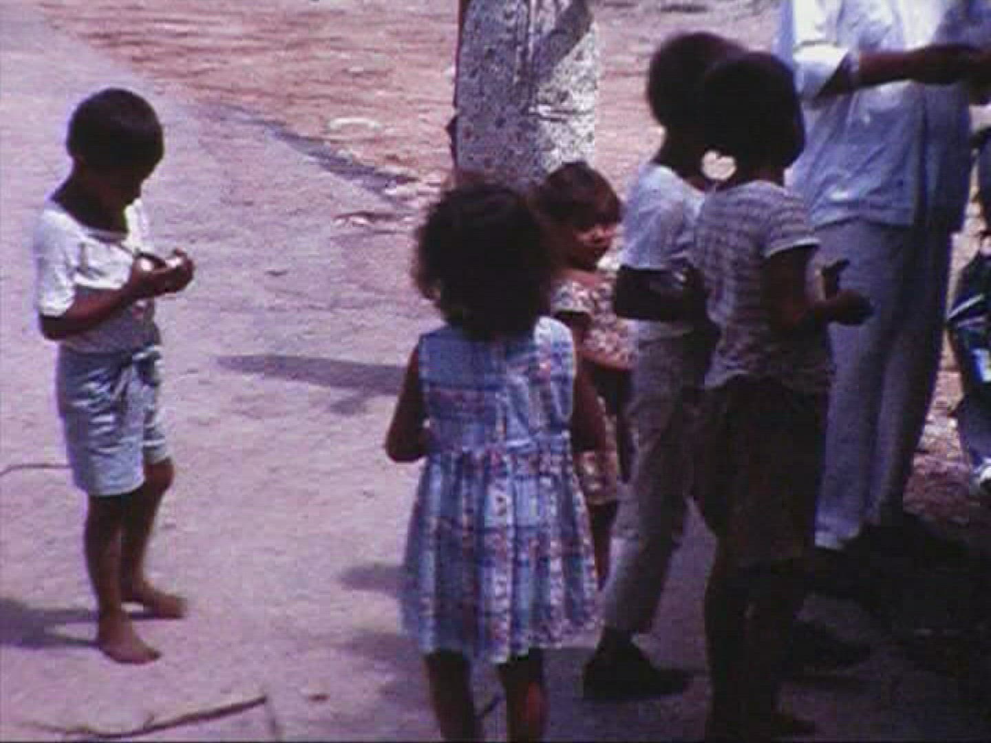 243872933 / People / 1966 / Mexico