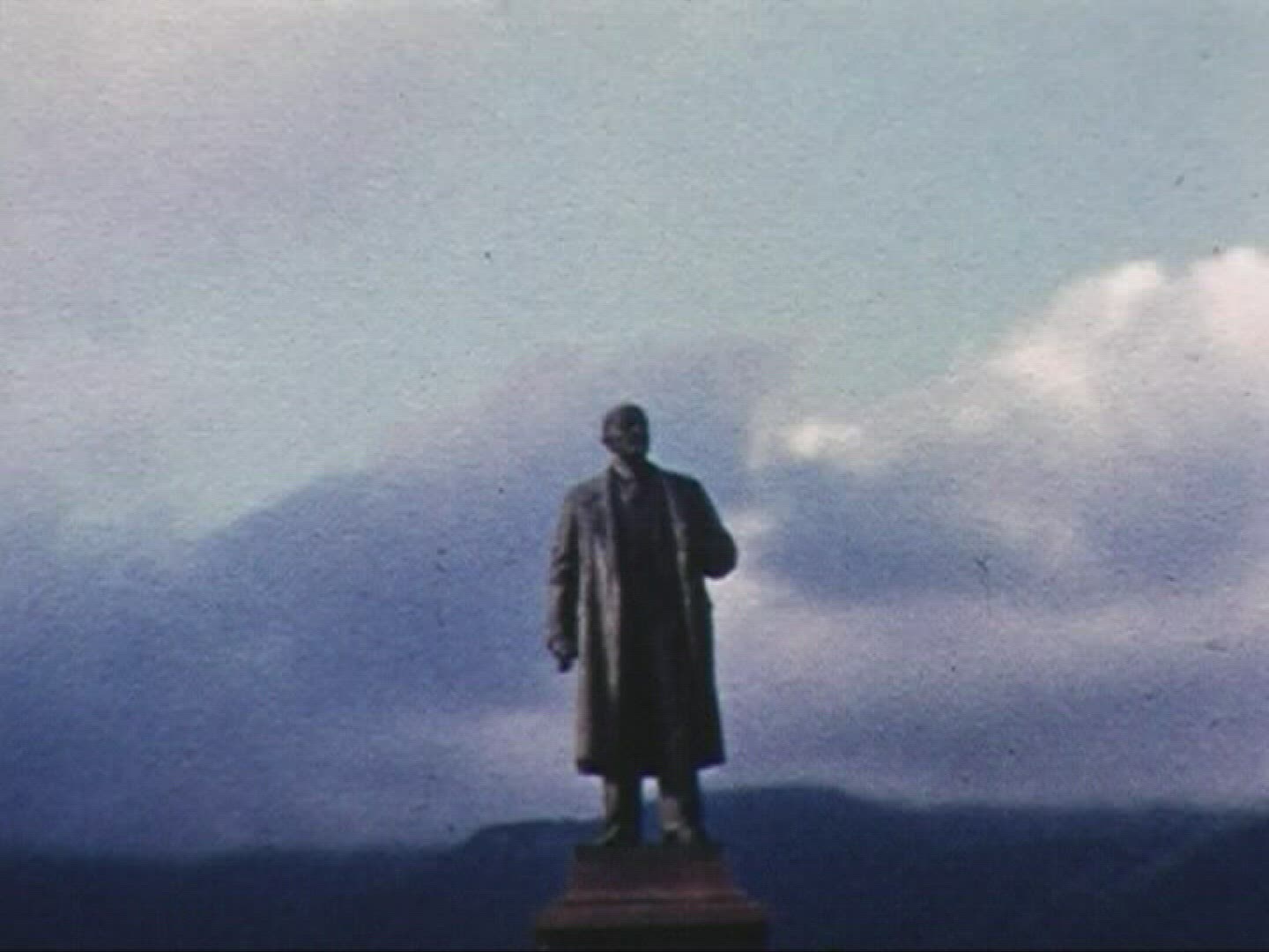 622100265 / Monument / Vladimir Lenin / 1959 / Yalta / Ukraine