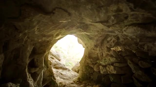 Cave HDR Timelapse No 01