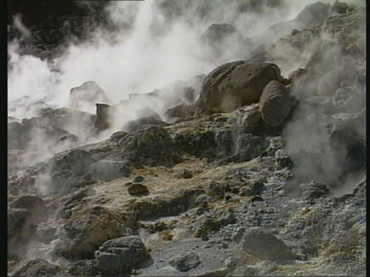 989904204 / Hot Spring / Iceland