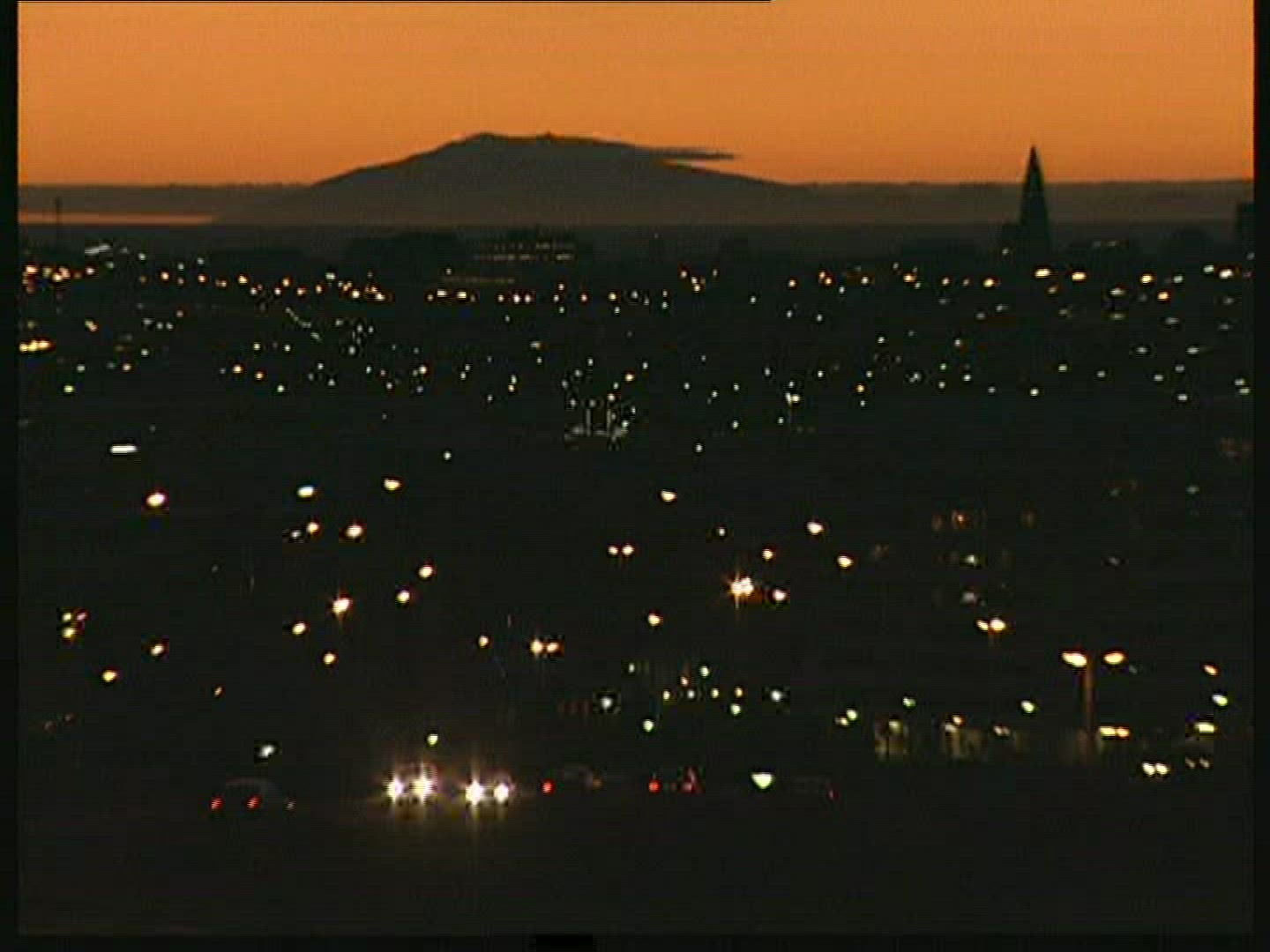 113635268 / City View / Reykjavik / Dusk / Iceland