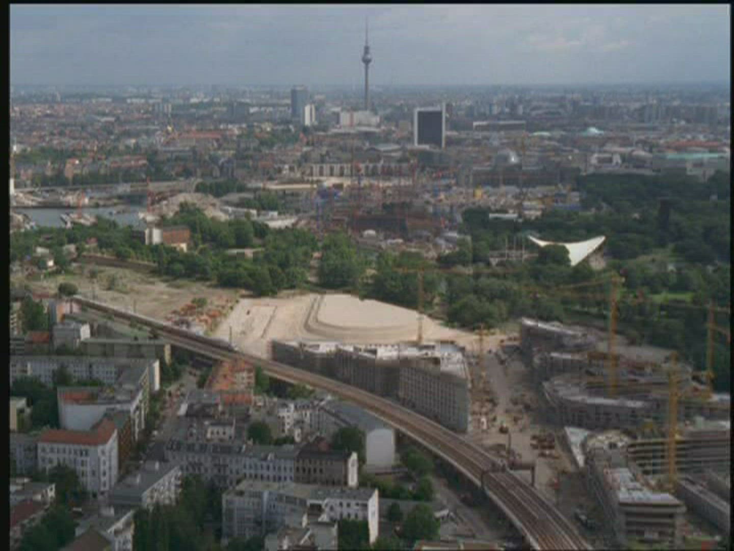 499796680 / City View / Berlin / Germany / Aerial