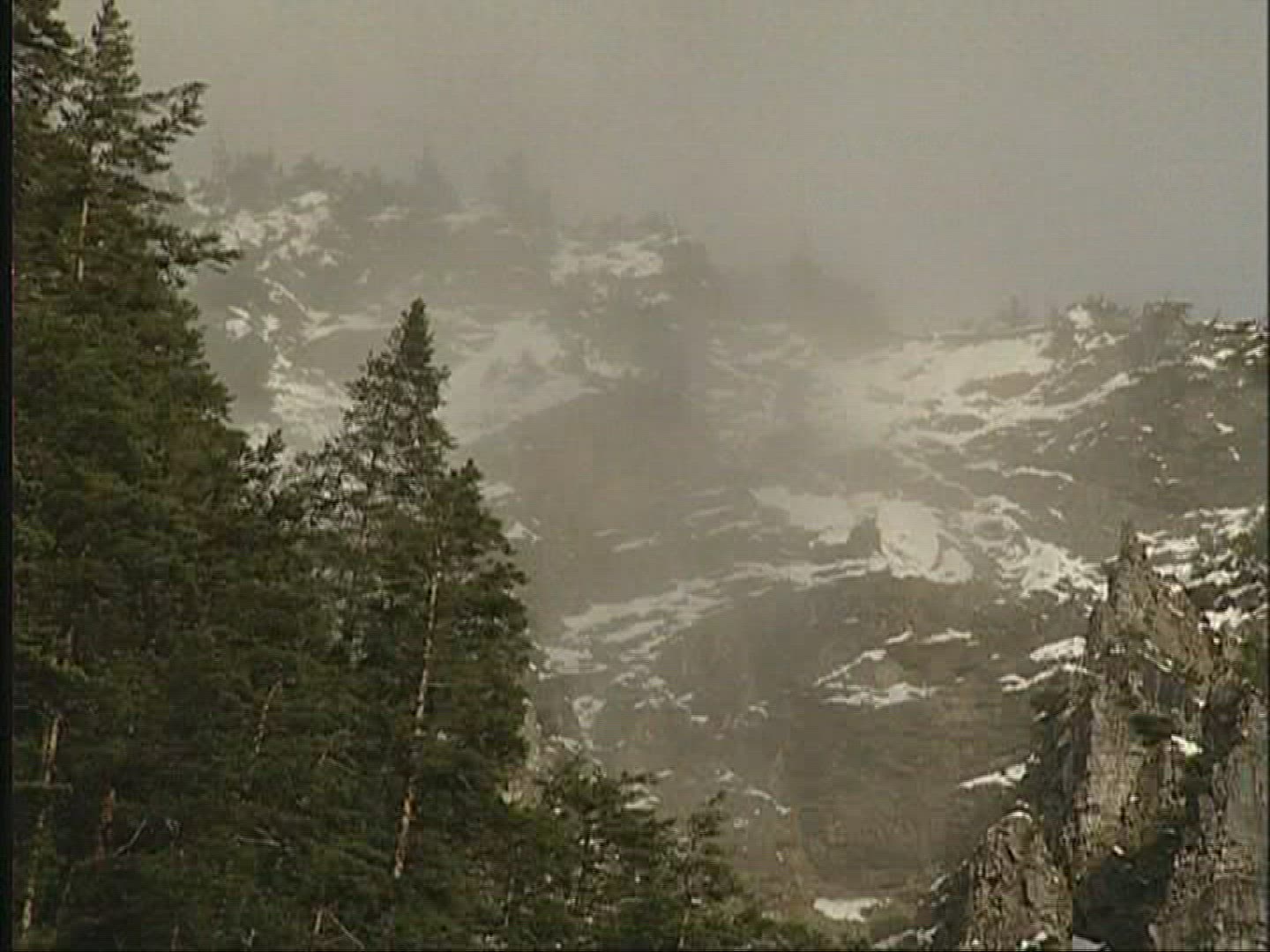 874844979 / Cloud / Fog / Alps