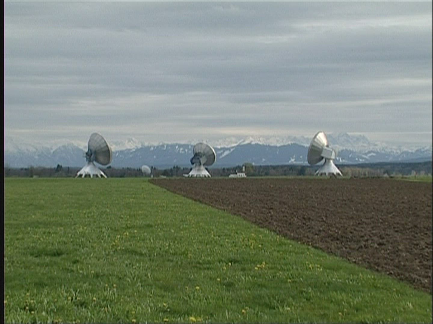 273290286 / Earth Station / Raisting / Mid Europe
