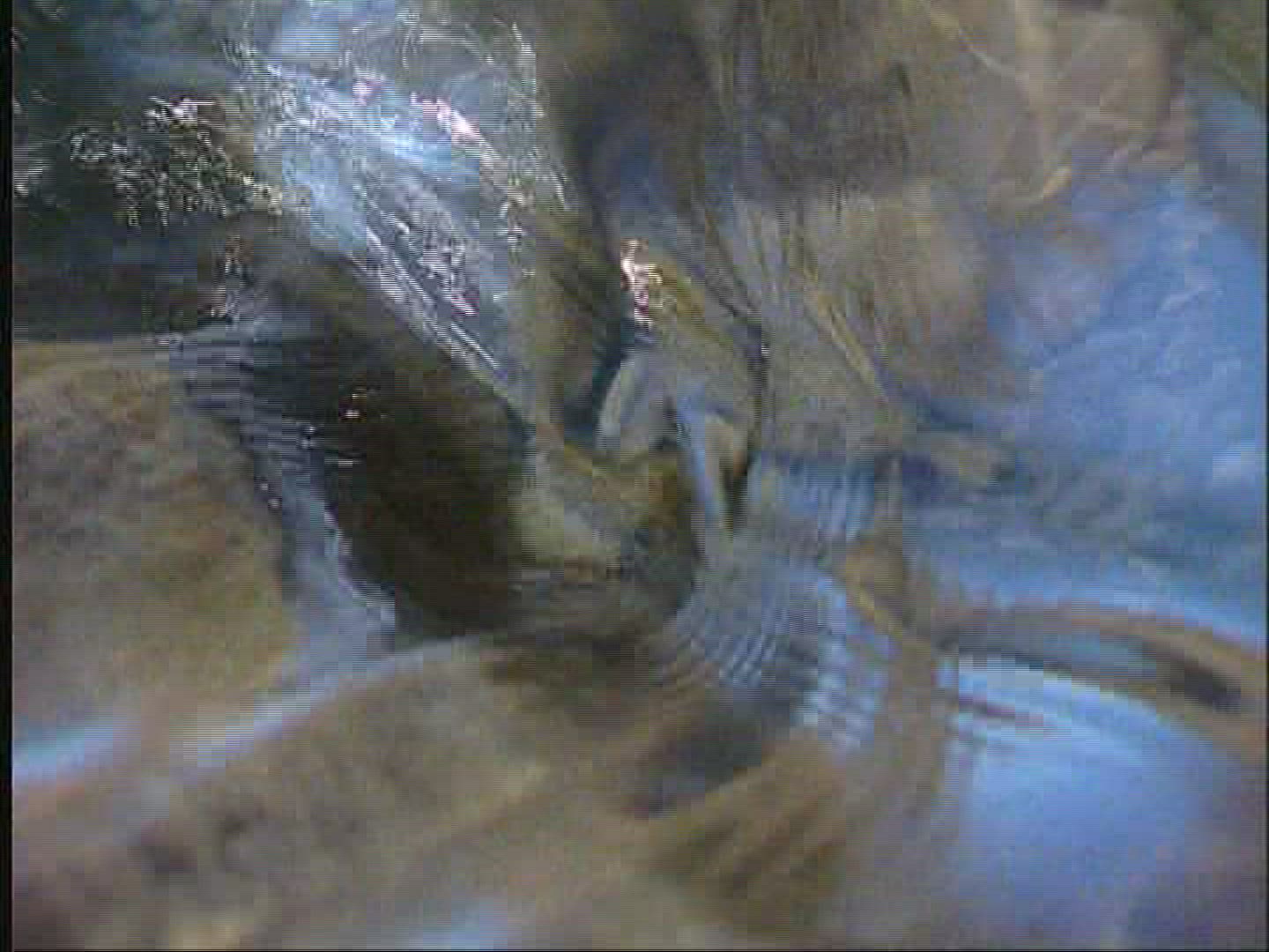 538976041 / Water / Current