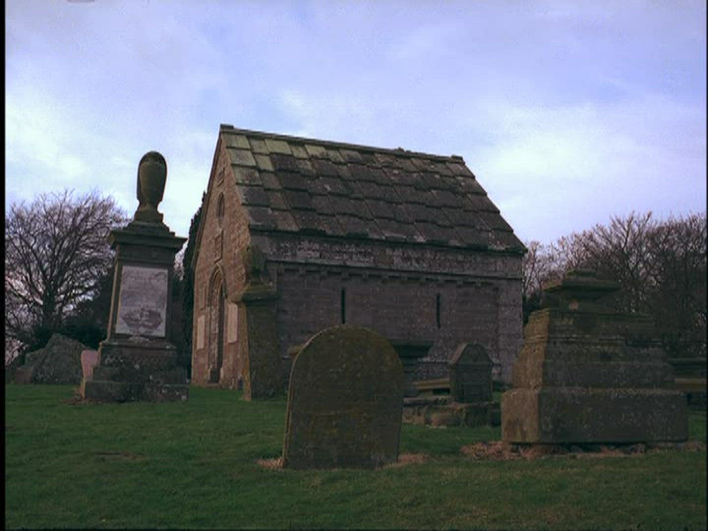 735407236 / Stone Cottage / Cemetery / Scotland