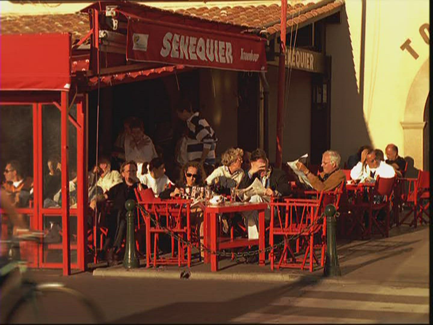 103122053 / Sidewalk Cafe / Saint-Tropez / France
