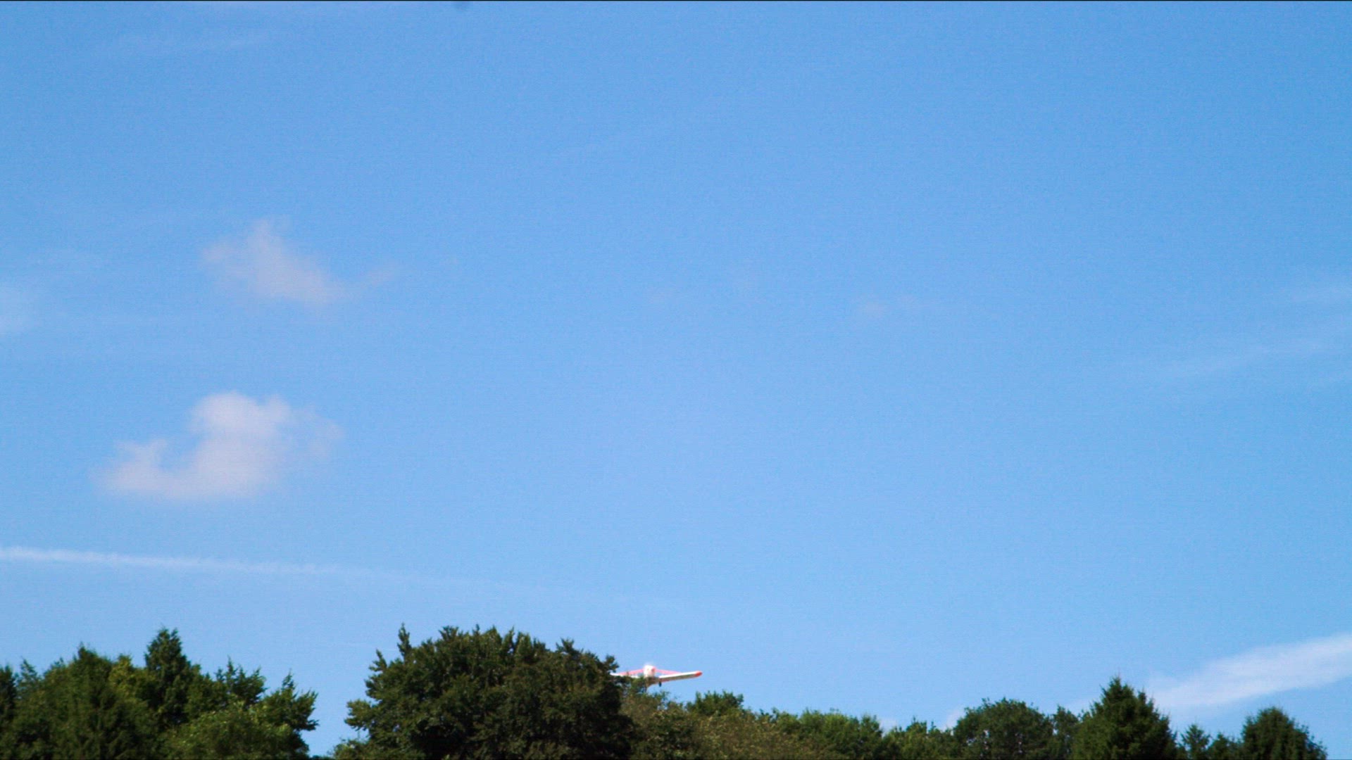 900705189 / Model Aircraft / Flying