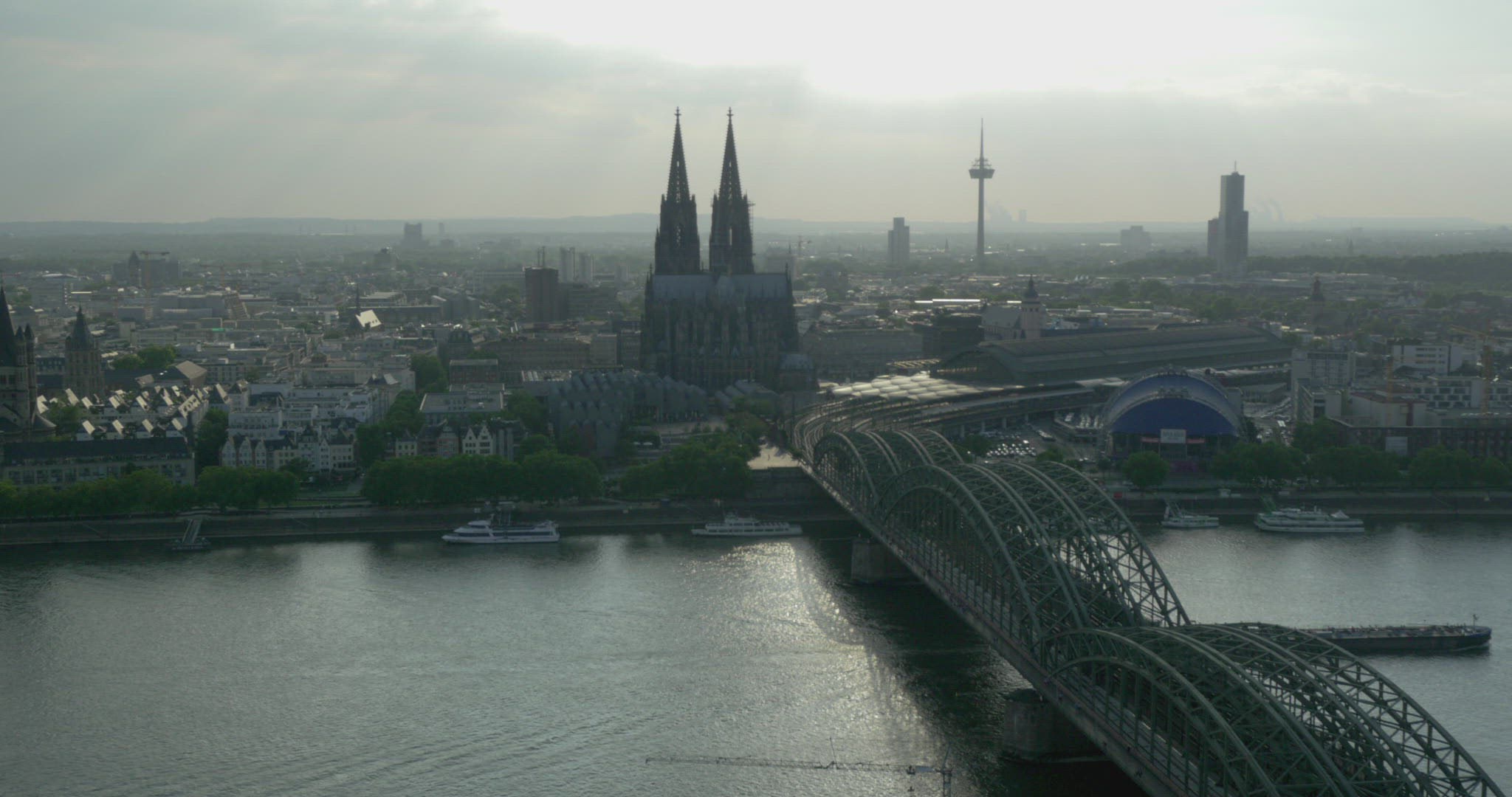 416727018 / Rhine / Cologne Cathedral / Cologne / Germany