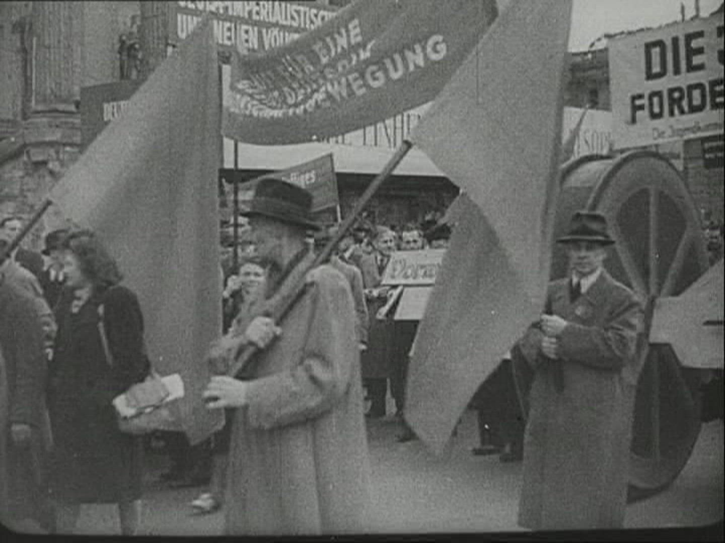 863402288 / Demonstration / 1950-1959 / GDR