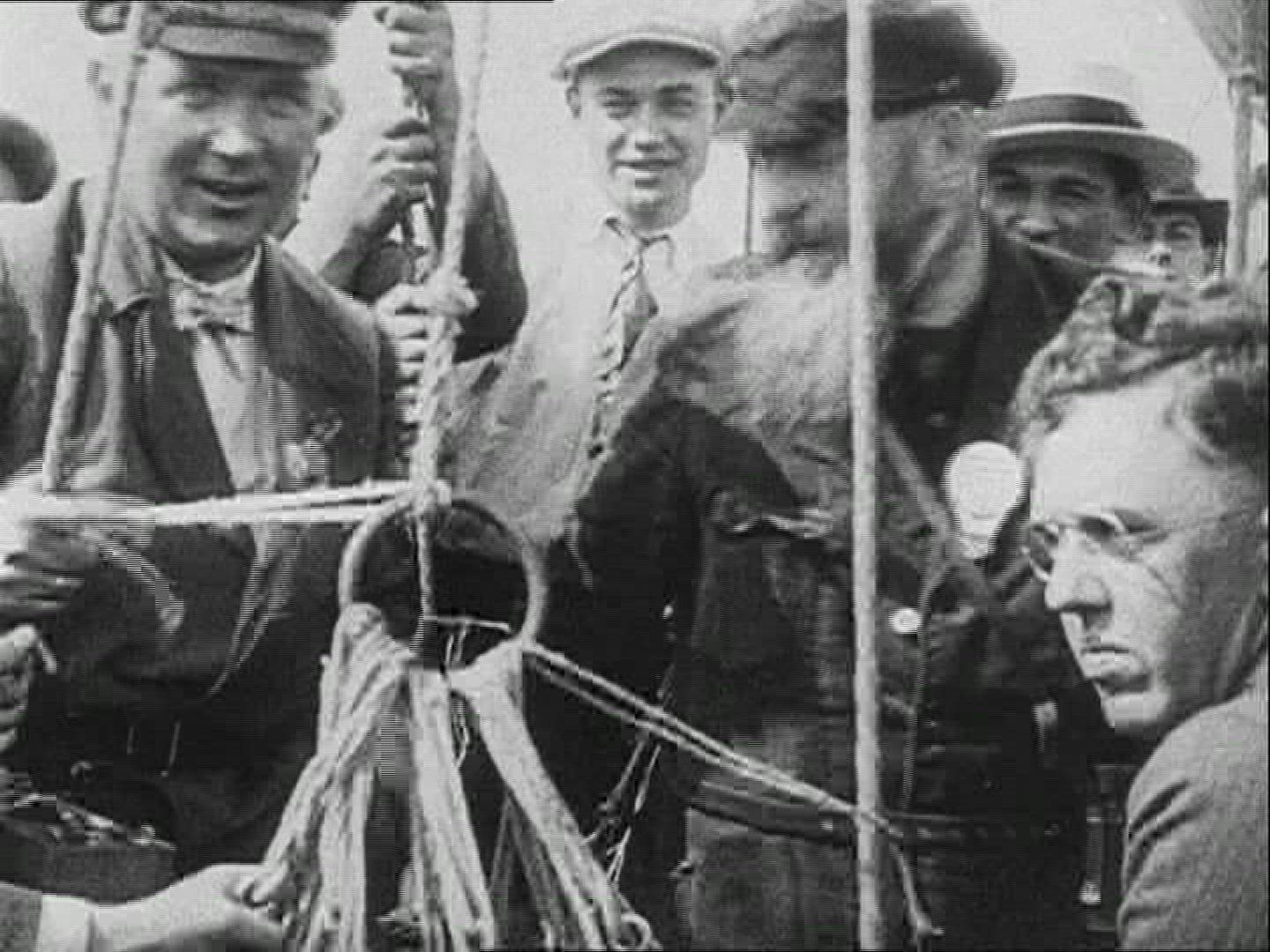 264550432 / Hot Air Balloon / Race / 1920-1929 / Europe