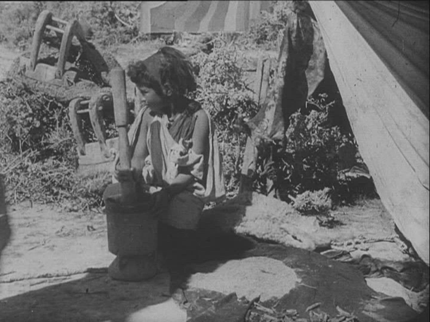 867877700 / Housework / Nomad / Morocco
