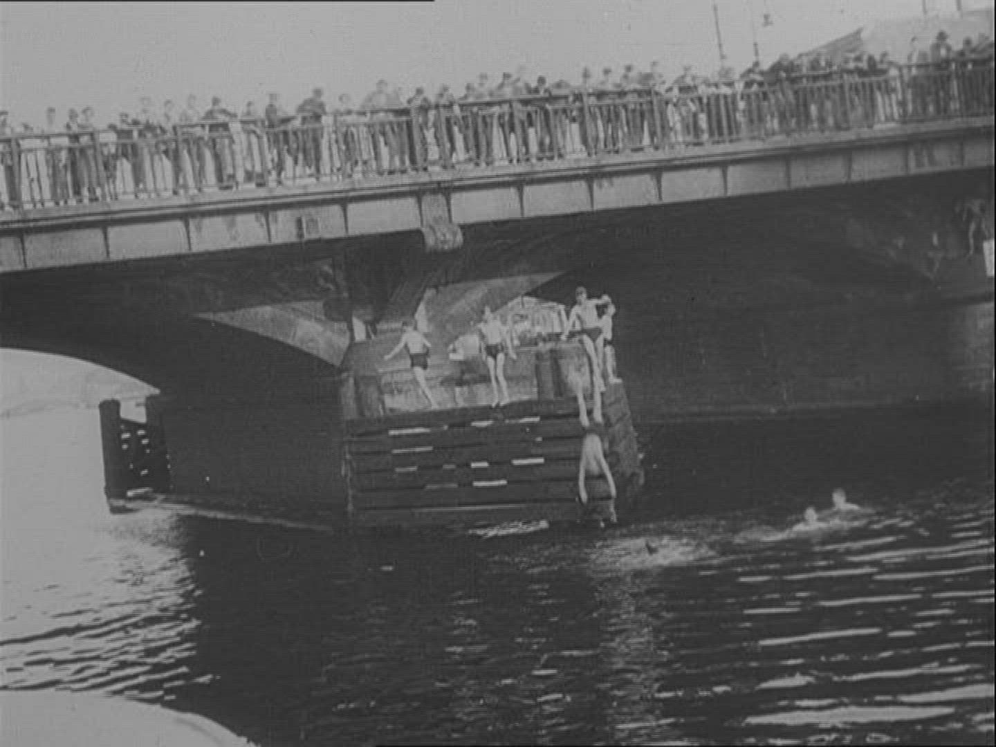 464412528 / Spree / 1930-1939 / Berlin / Germany