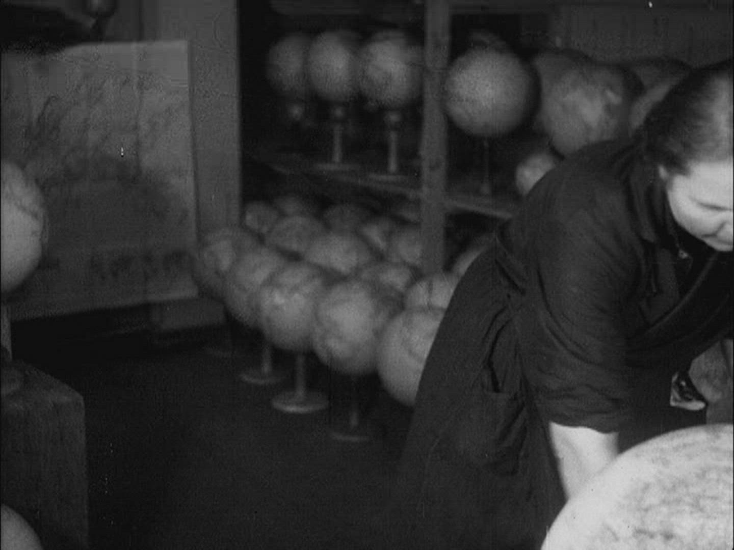 860049804 / Manufacturing / Globe / 1930-1939
