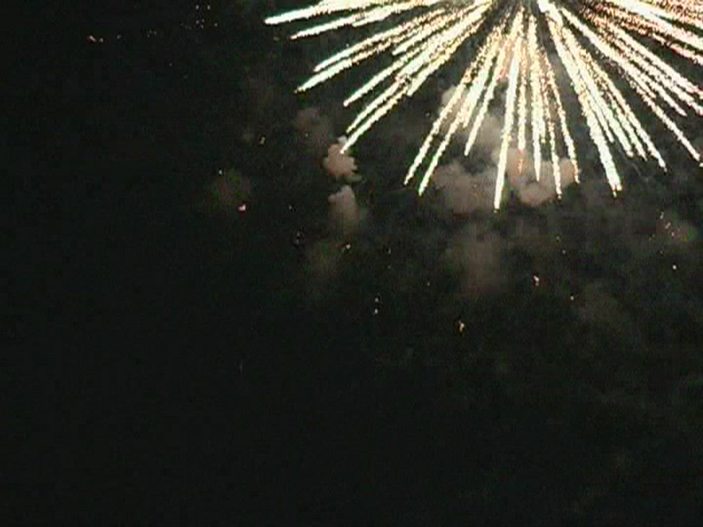 605368982 / Fireworks / Pyrotechnics