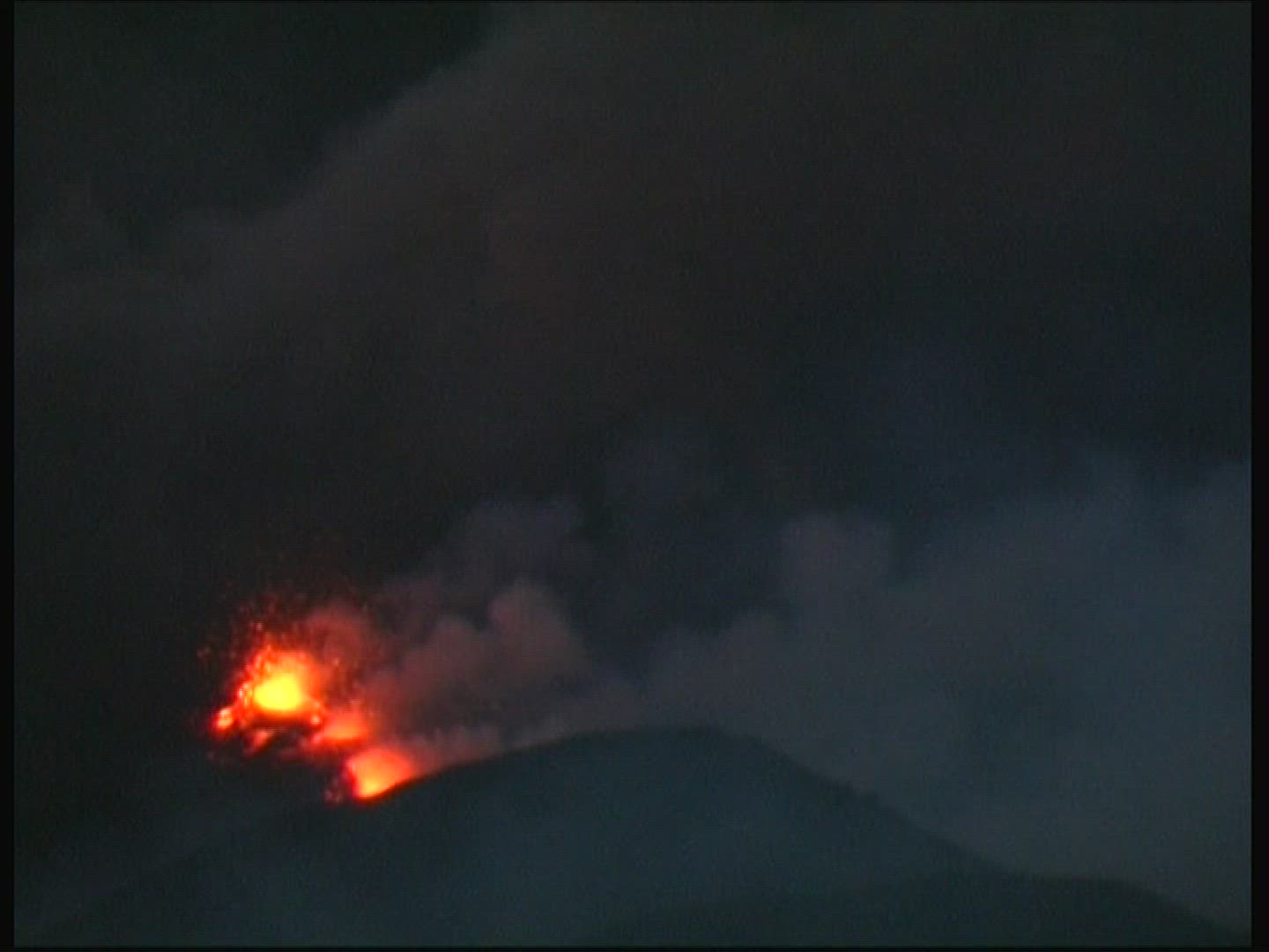 522518866 / Etna / Lava / Night / Sicily / Italy