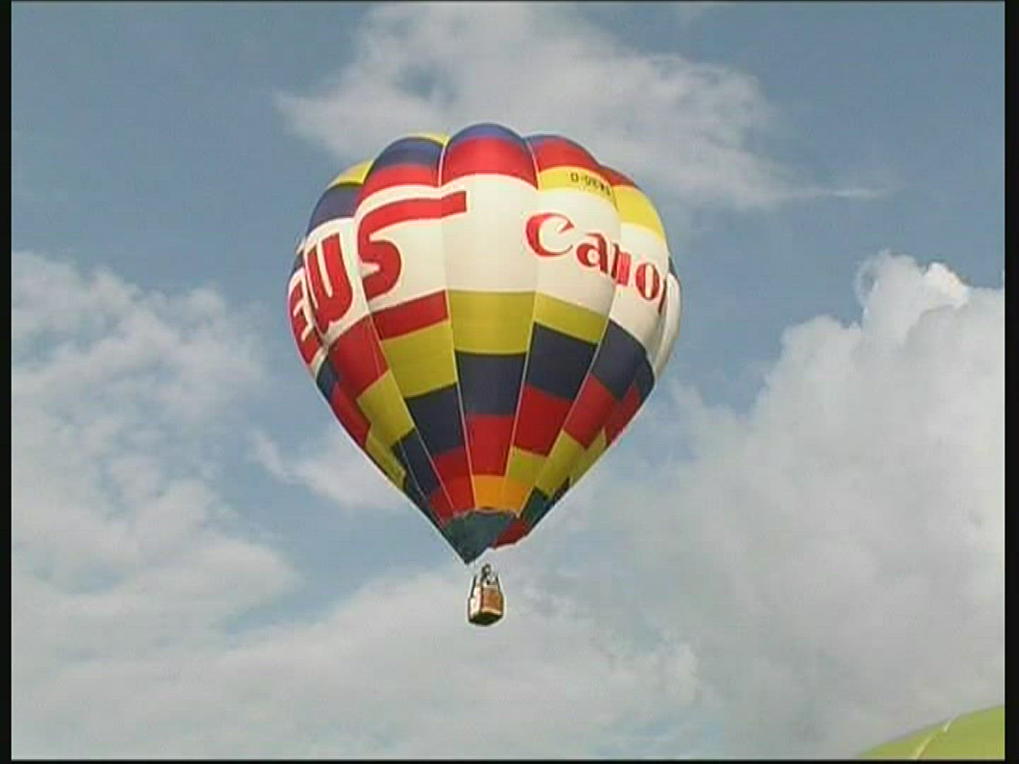 367265348 / Hot Air Balloon / Hessen / Germany