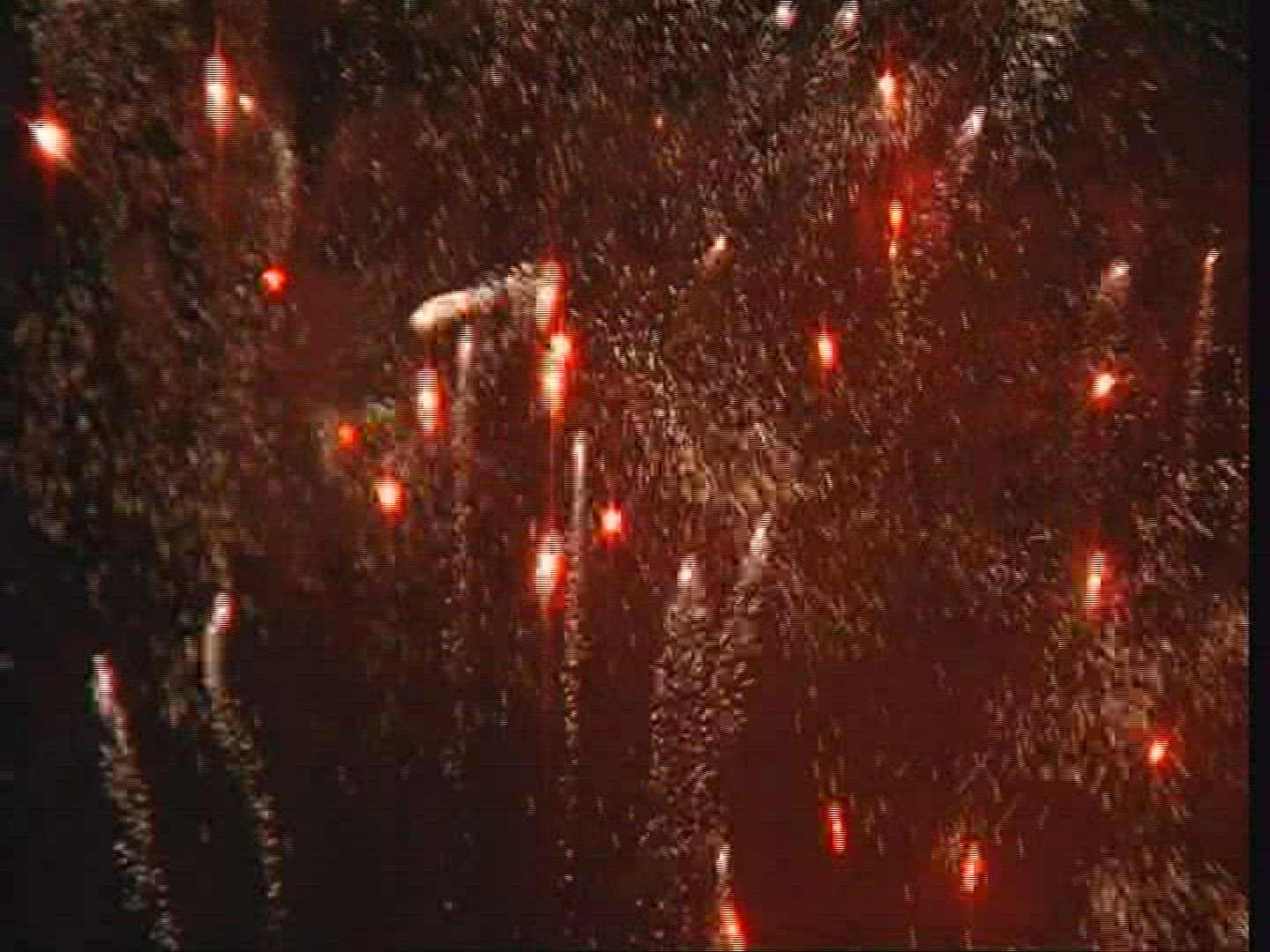 171159134 / Spark / Fireworks / Night