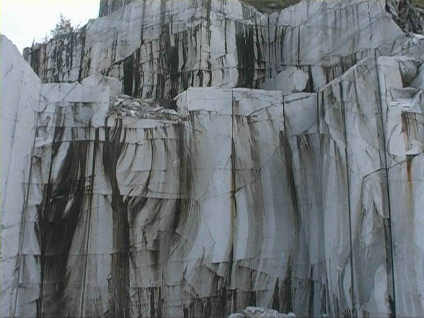 569295026 / Marble Quarry / Tuscany / Italy