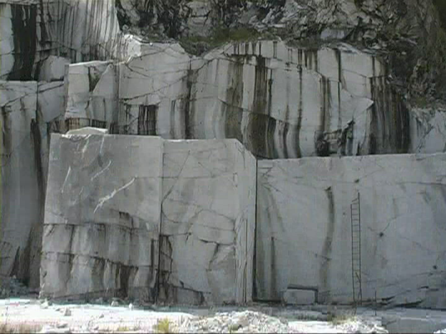 948355958 / Marble Quarry / Tuscany / Italy