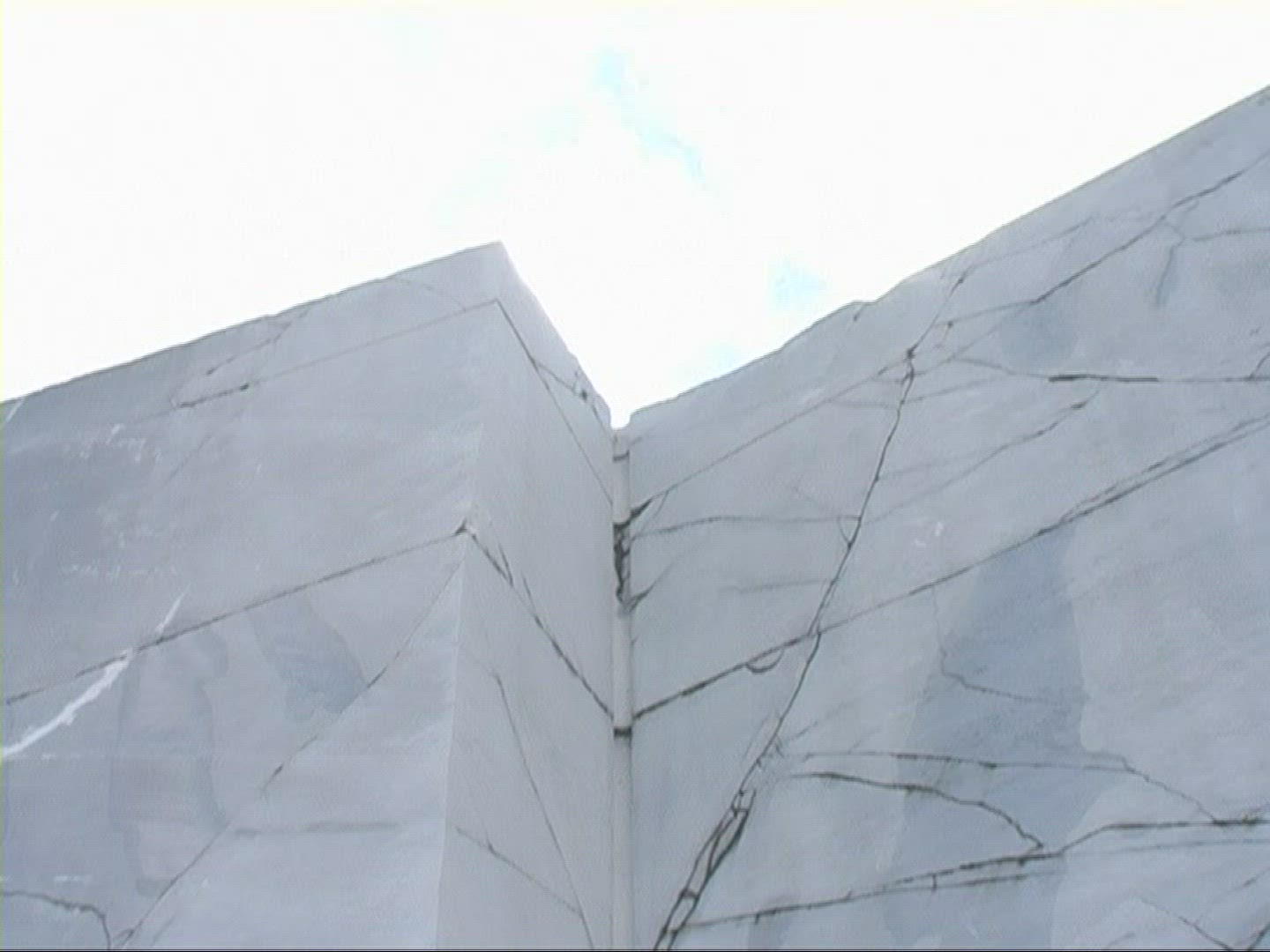 303077150 / Marble Quarry / Tuscany / Italy