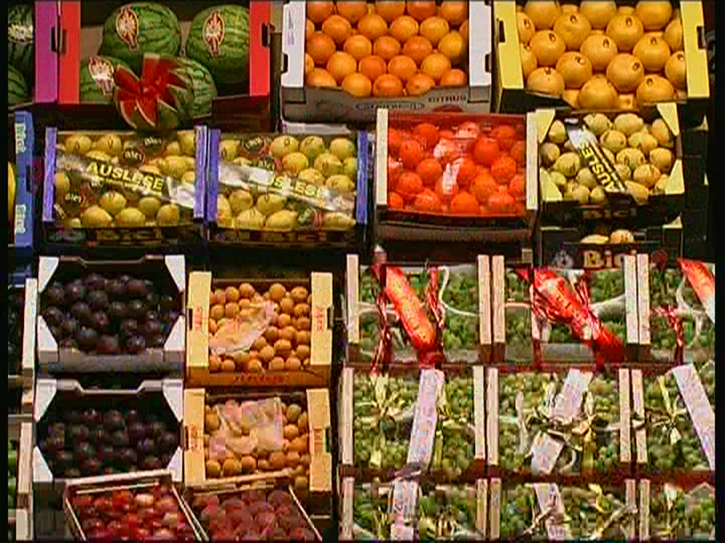 437429598 / Box / Fruit / Vegetables / Germany