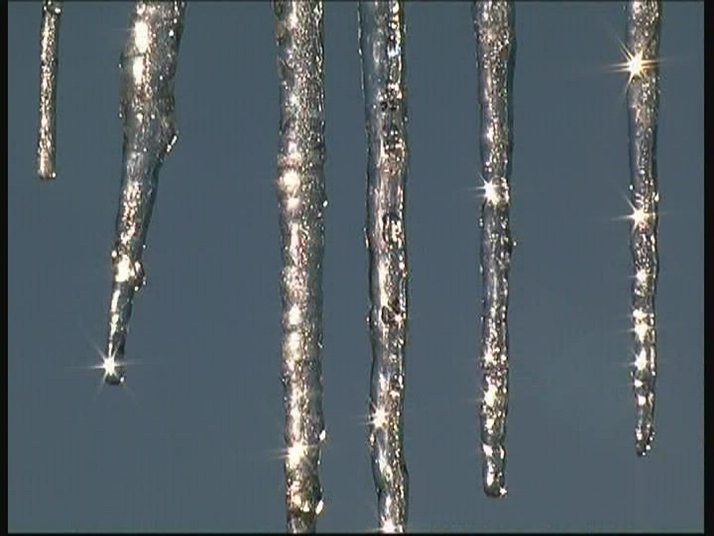 376681467 / Icicle / Twinkling / Germany