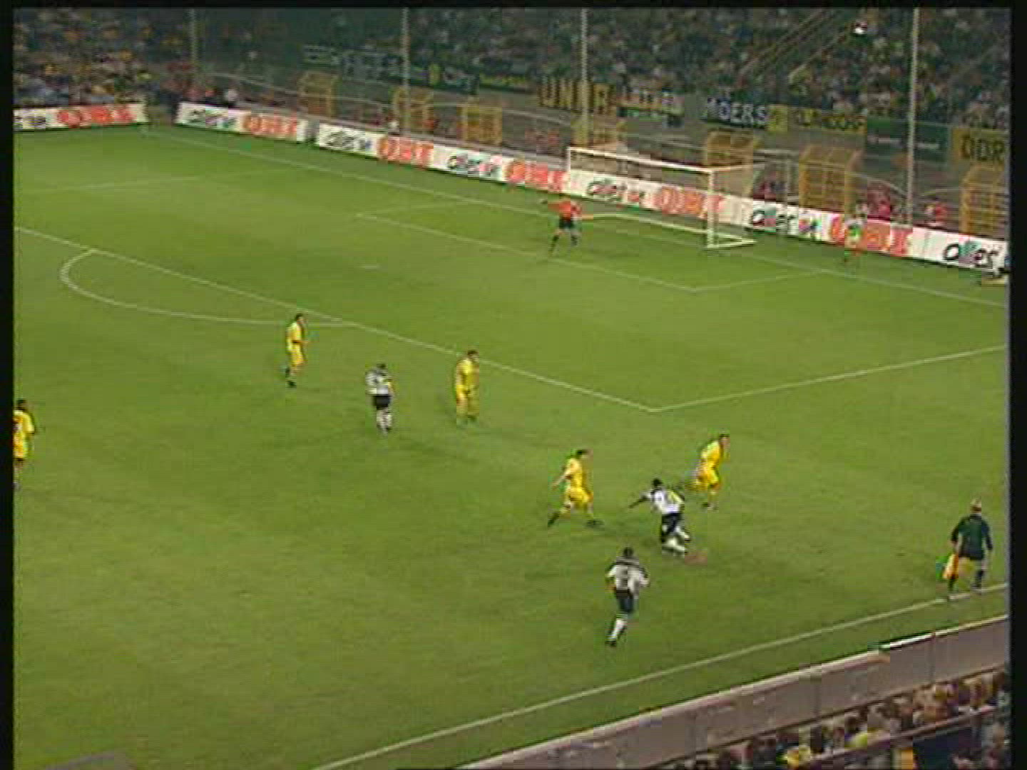 845298762 / Move / Borussia Dortmund-FC Shaktar Donetsk