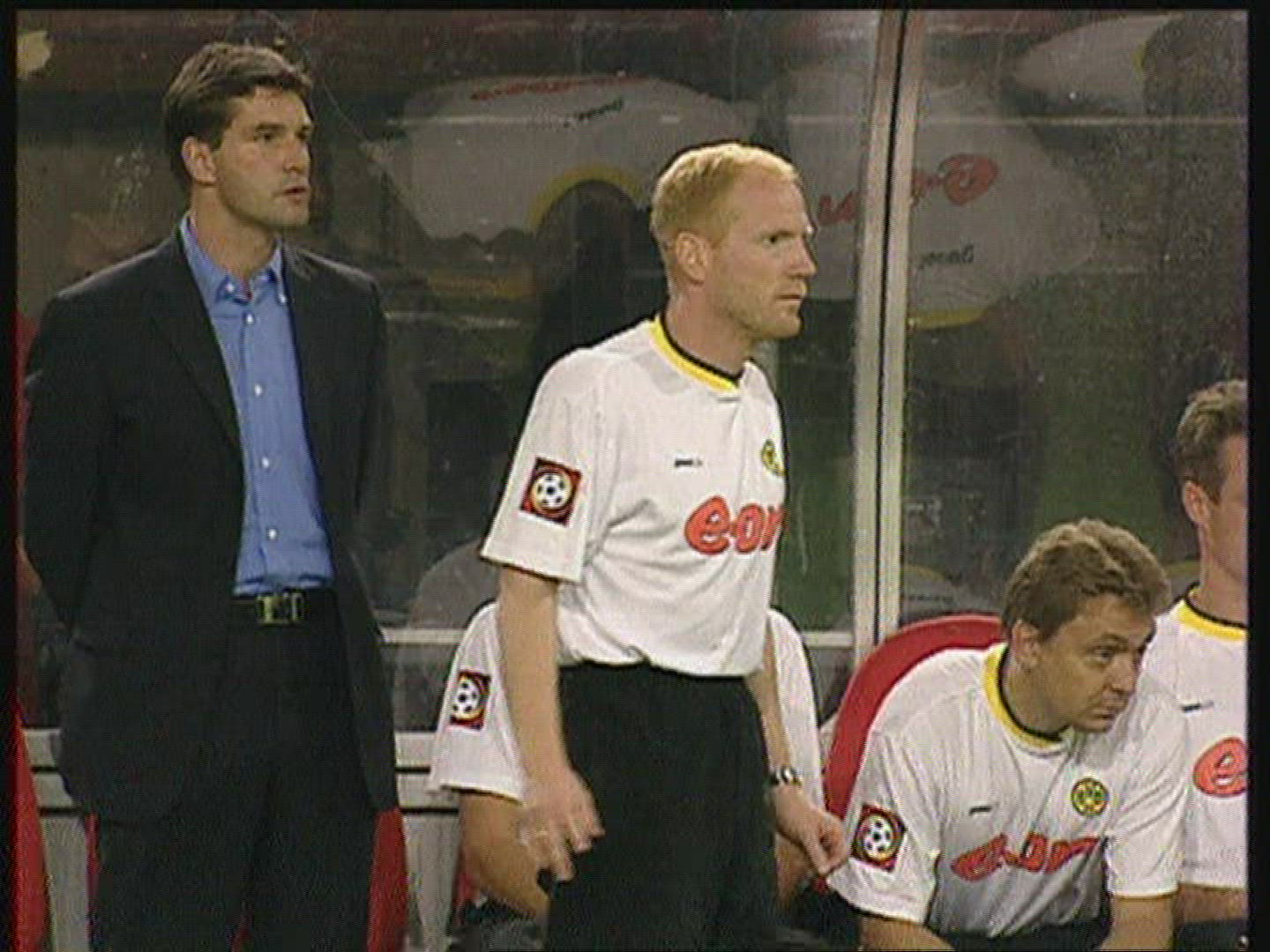 186374751 / Coach / Borussia Dortmund-FC Shaktar Donetsk