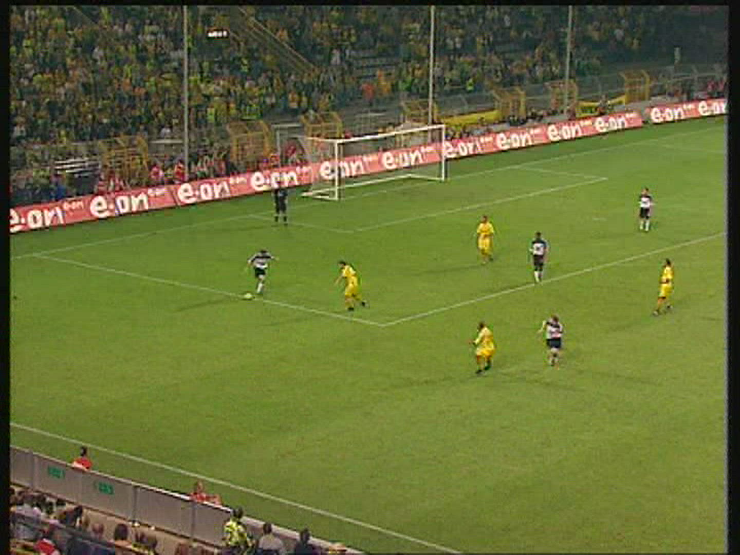 781109192 / Move / Borussia Dortmund-FC Shaktar Donetsk