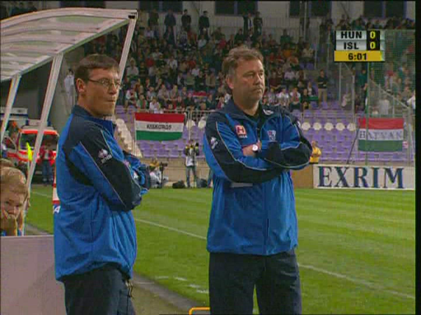737762674 / World Cup Qualification 2006 / Coach / Football / Hungary-Iceland