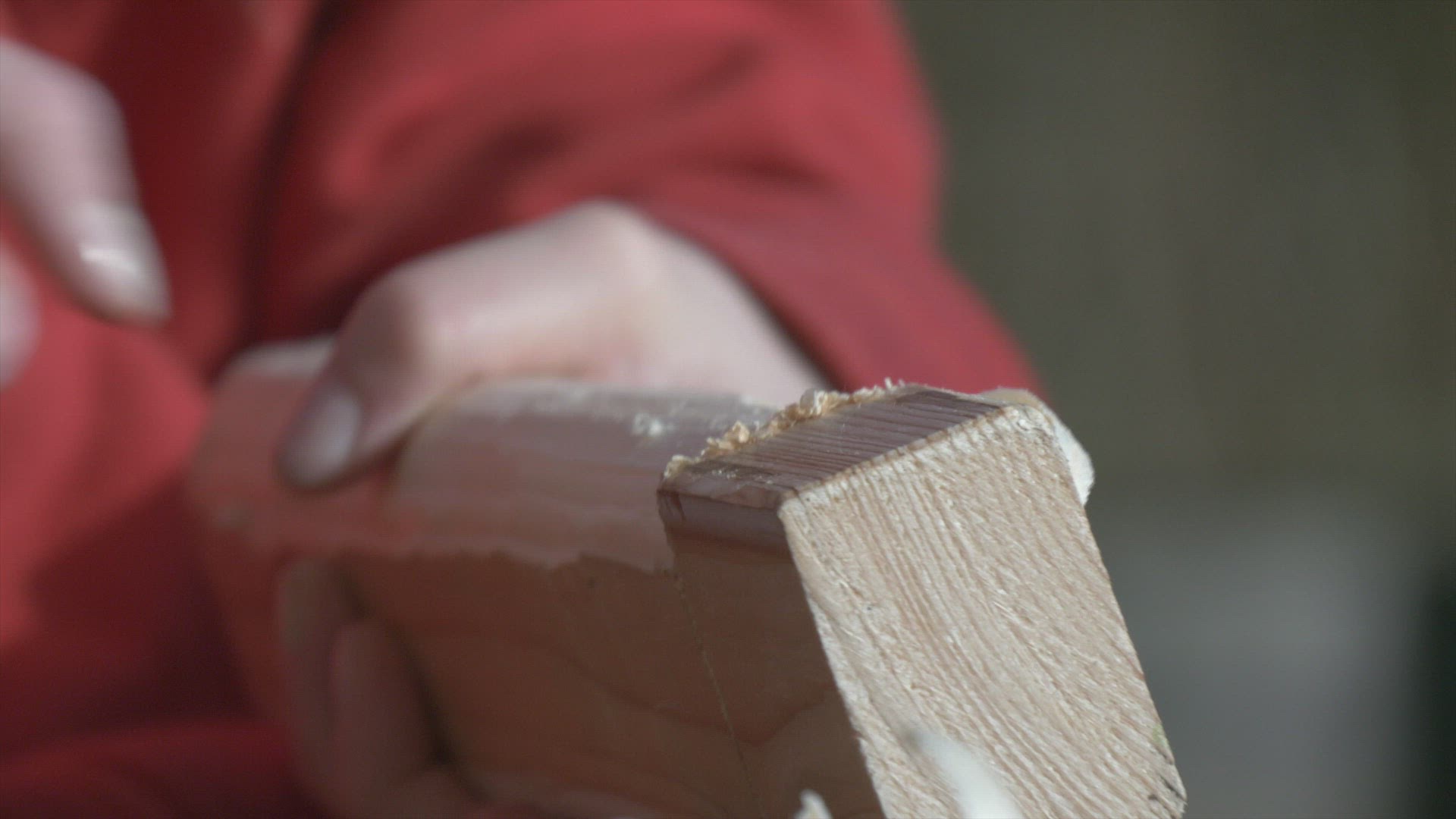 934451646 / Girl / Carving