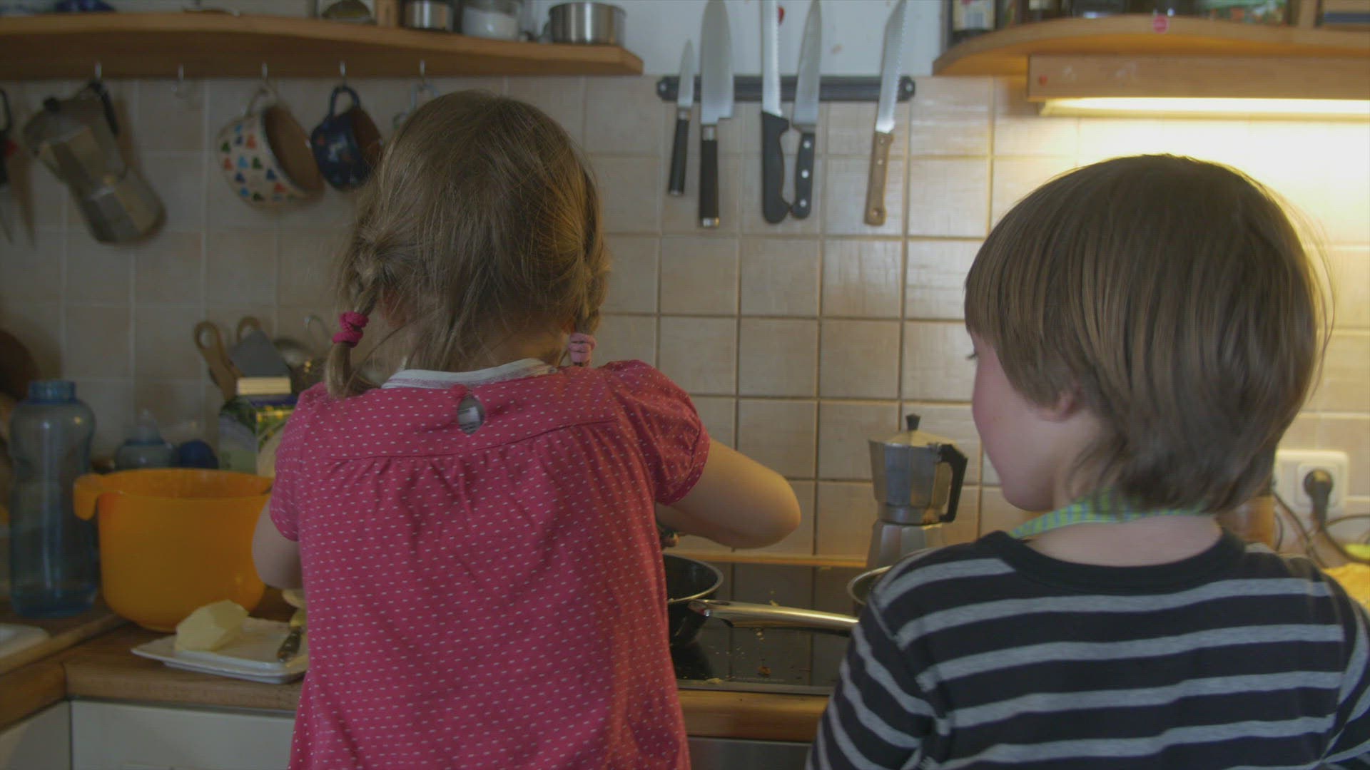 259301372 / Child / Roasting / Pancake