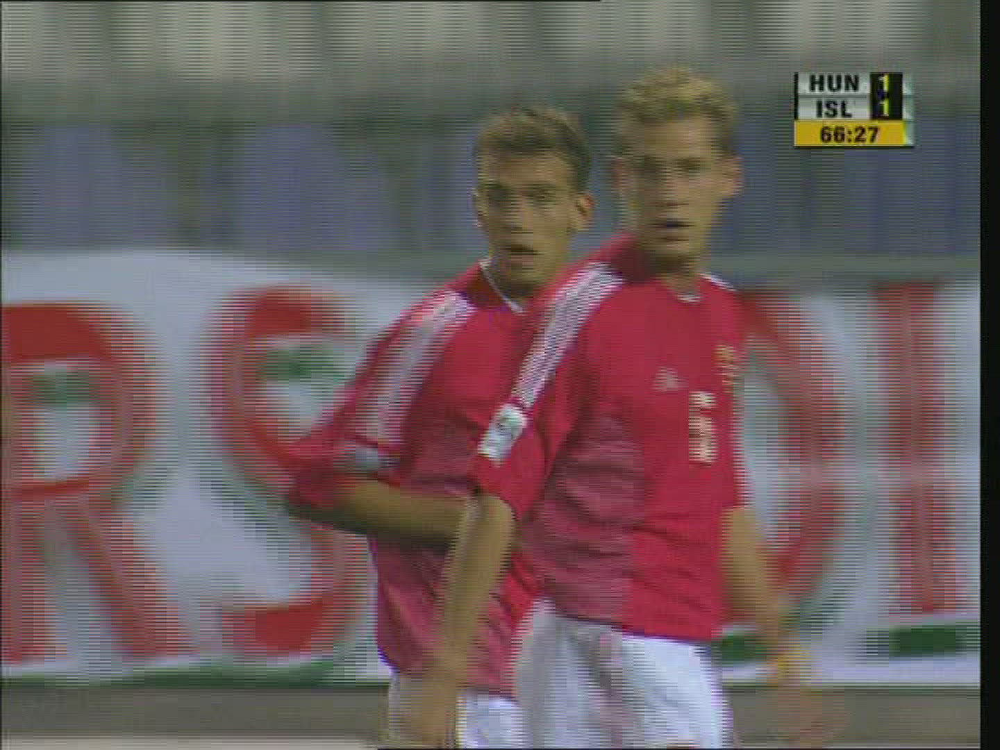 933721915 / World Cup Qualification 2006 / Football Player / Hungary-Iceland