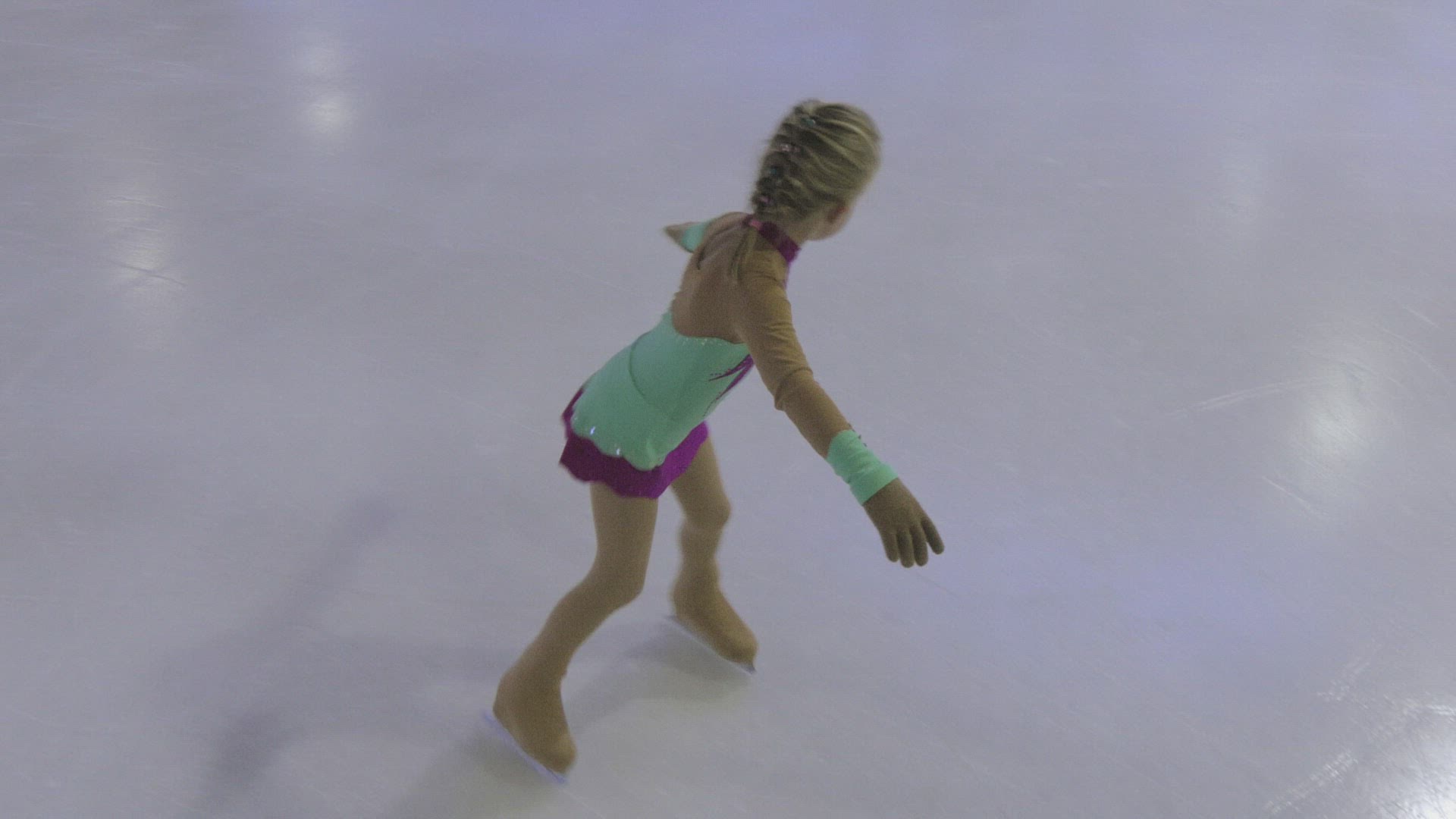 174924497 / Figure Skating / Training / Girl