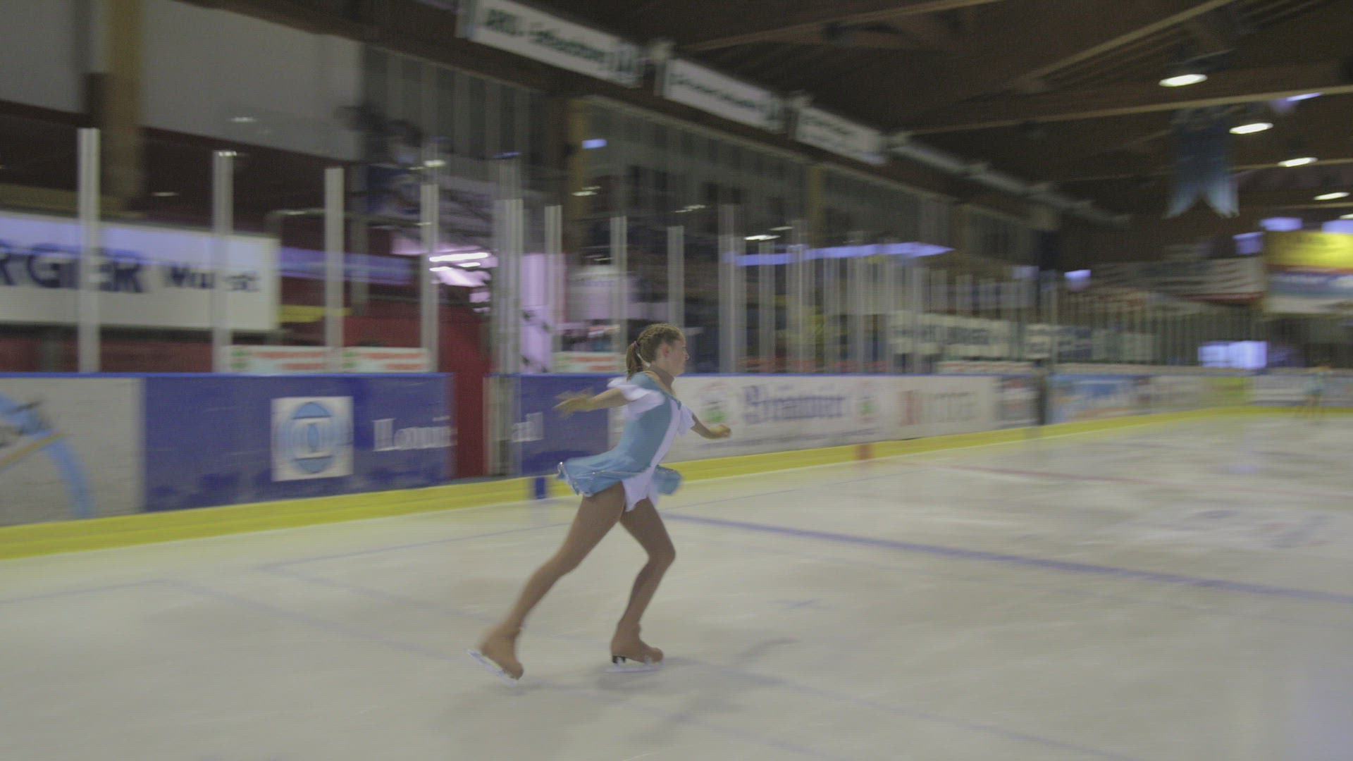 987140763 / Figure Skating / Training / Girl