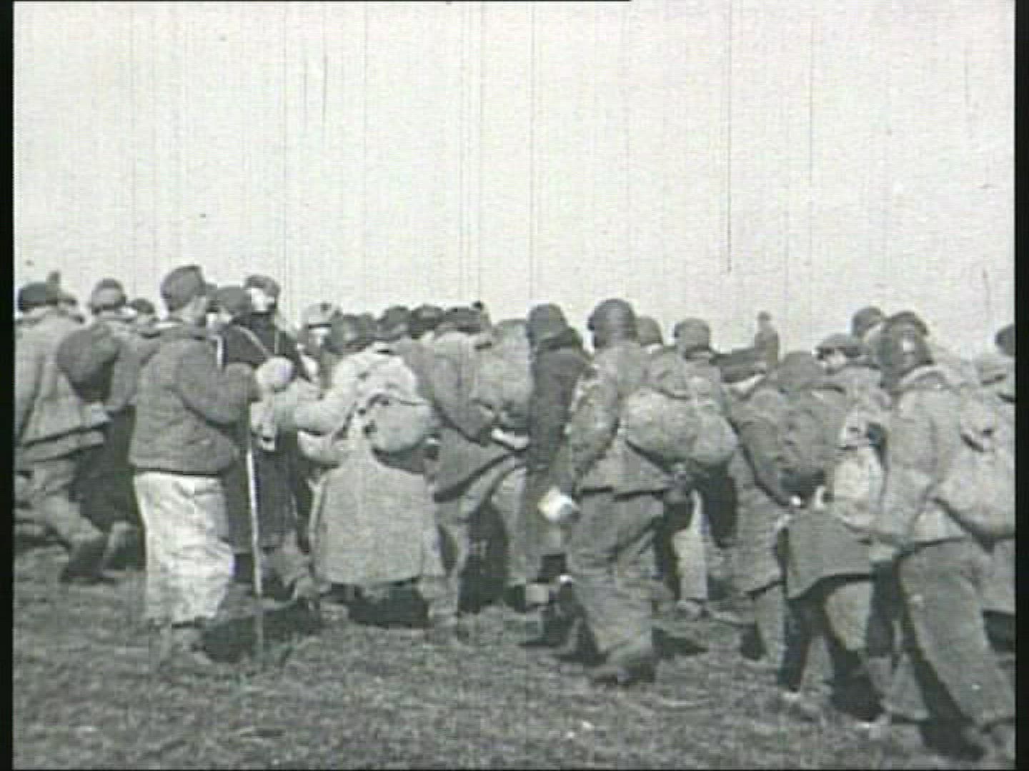 433830883 / Military Convoy / Ukraine / USSR / 1944