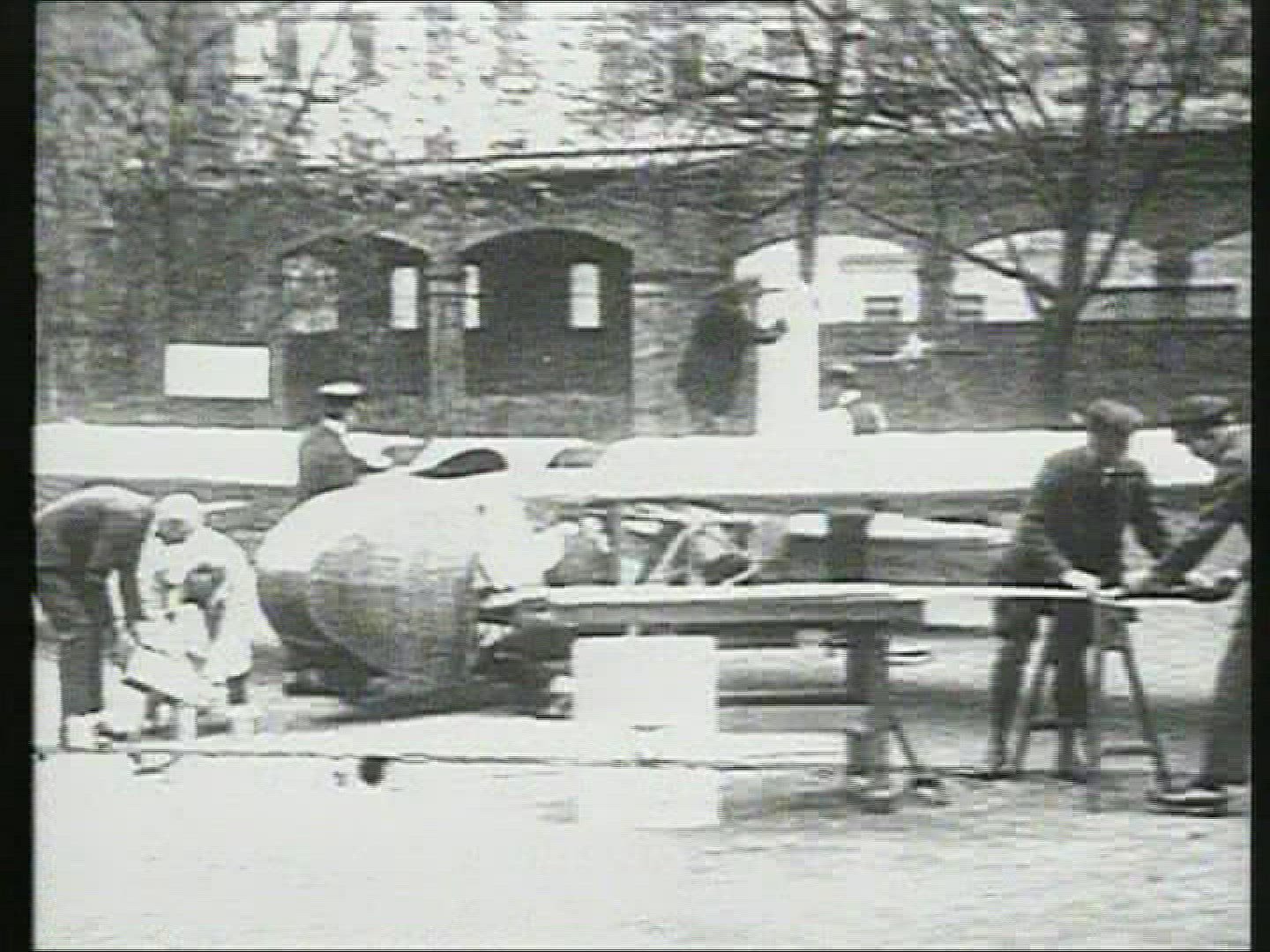 358738366 / Aeroplane / Berlin / Germany / 1925