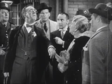 Bringing Up Baby-CaryGrant-tr-112-V.avi