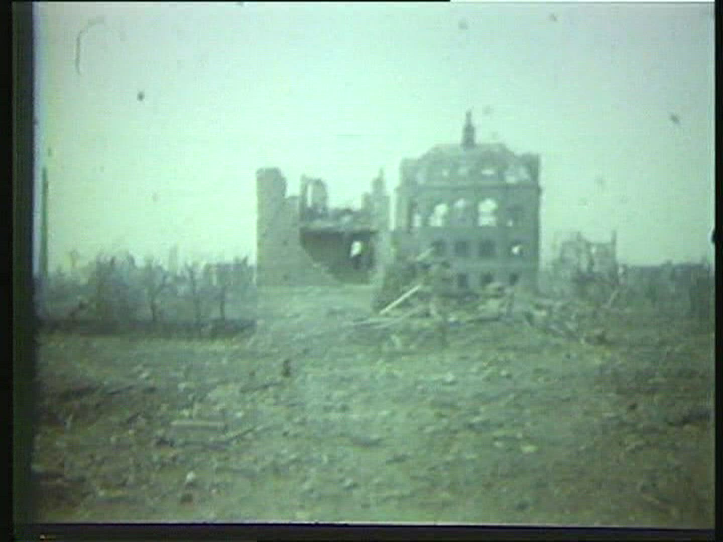 533880436 / War Damage / Germany